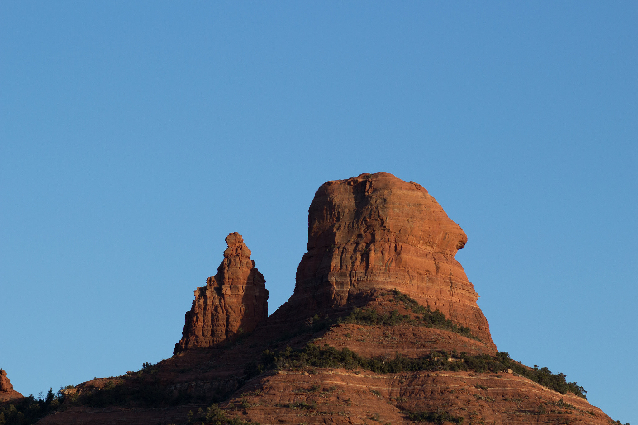 Canon EOS 100D (EOS Rebel SL1 / EOS Kiss X7) + Canon EF 100mm F2.0 USM sample photo. Rock formation photography