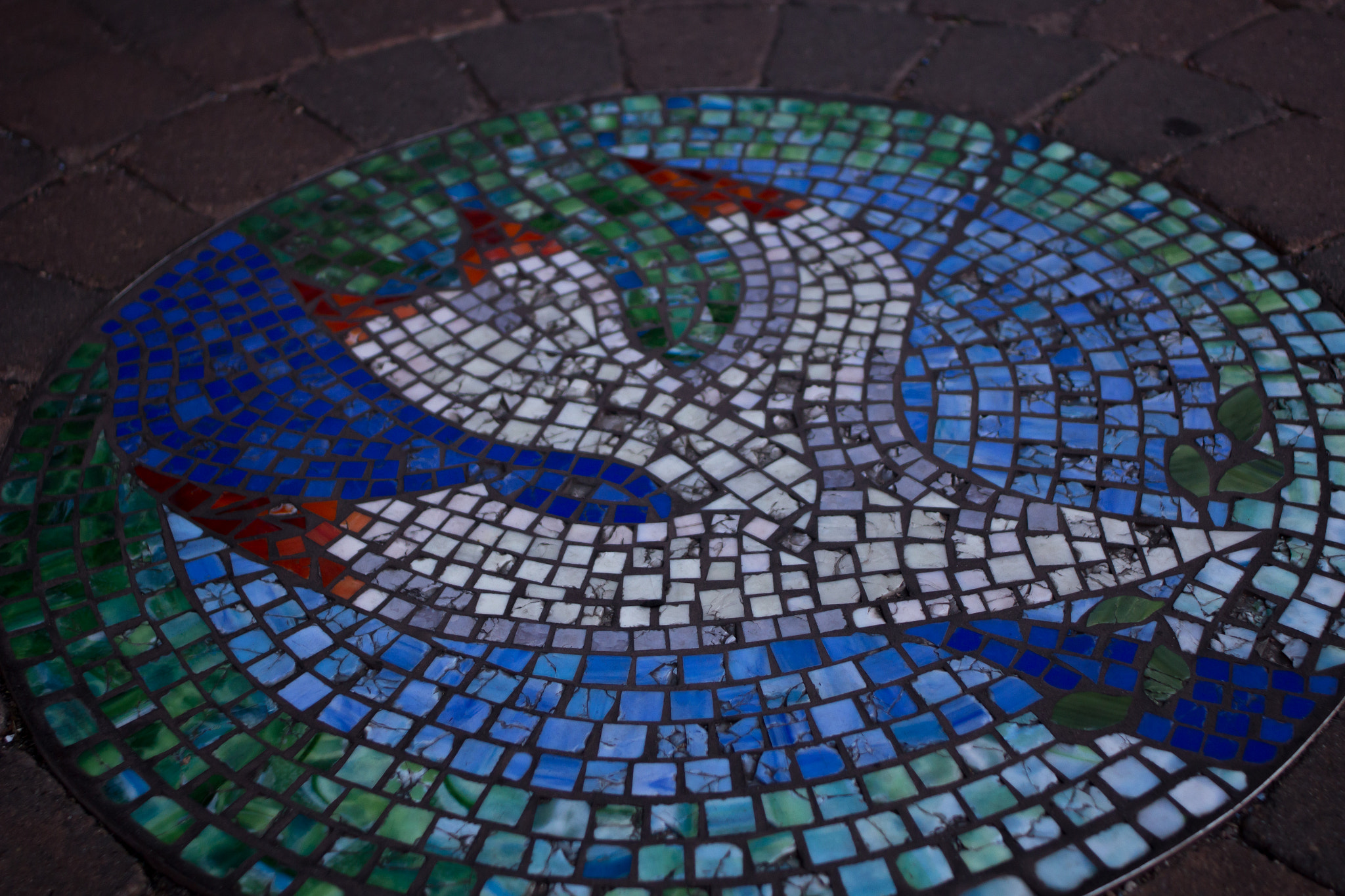 Canon EOS 100D (EOS Rebel SL1 / EOS Kiss X7) + Canon EF 28mm F2.8 sample photo. Mosaic emblem photography