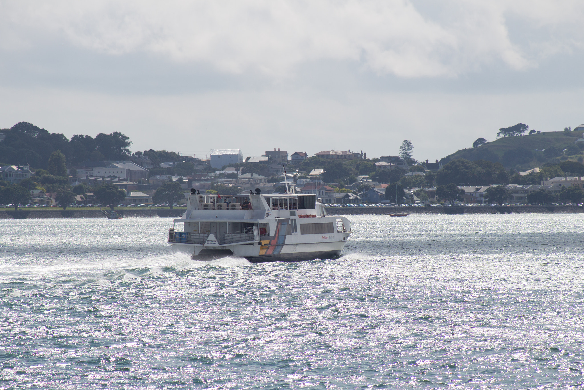 Canon EF 80-200mm F4.5-5.6 II sample photo. Fullers auckland ferry starflyte photography