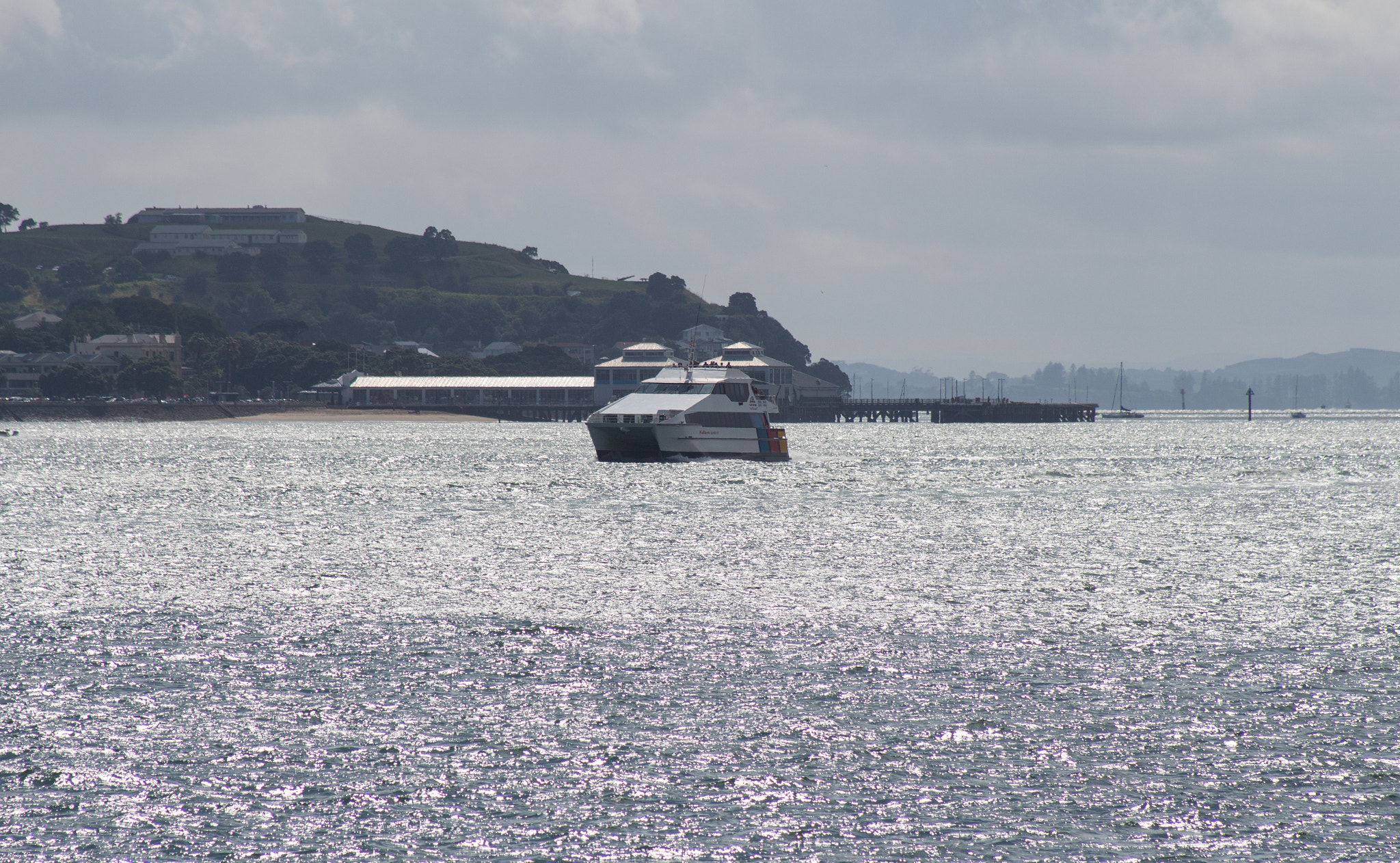 Canon EF 80-200mm F4.5-5.6 II sample photo. Fullers auckland ferry wanderer photography