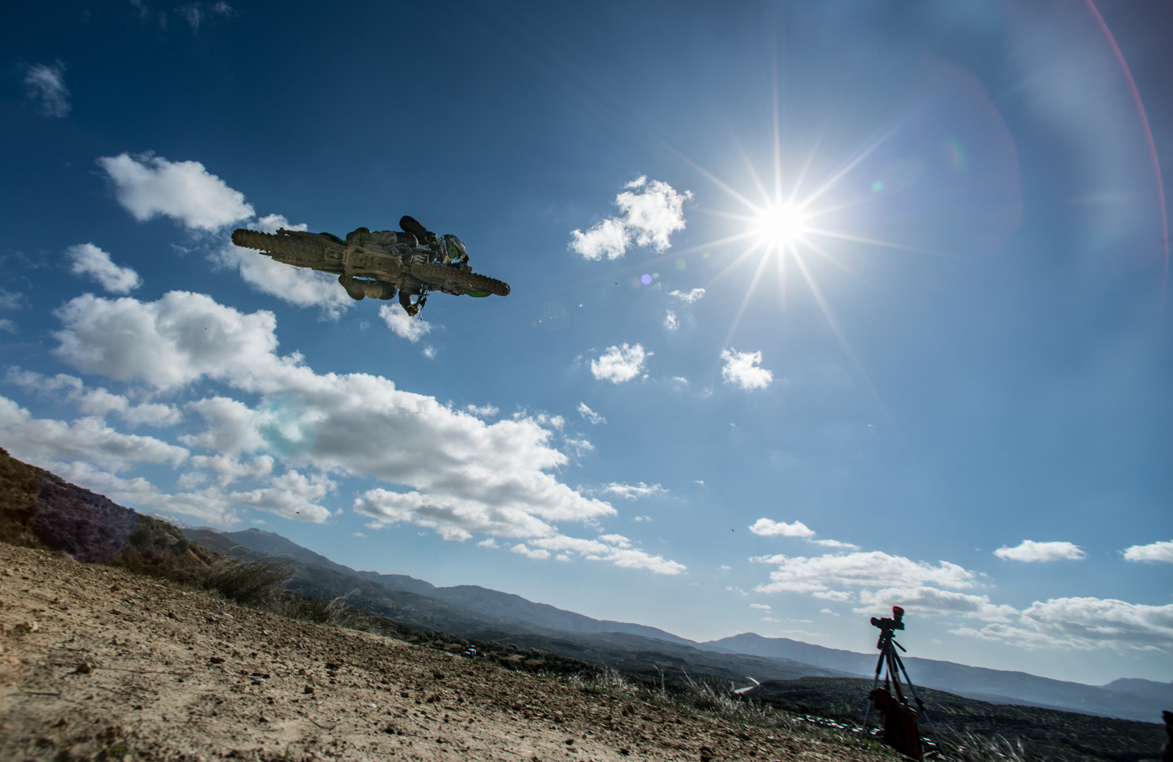 Nikon D800 + Nikon AF Nikkor 14mm F2.8D ED sample photo. Flying photography