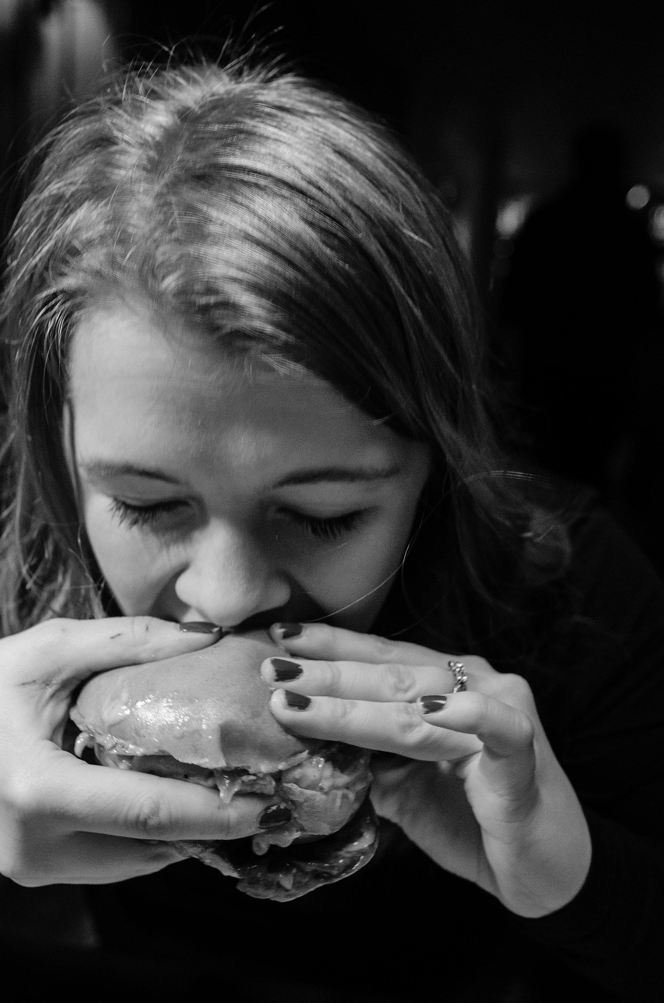Nikon AF-S Nikkor 200-400mm F4G ED-IF VR sample photo. Patty and bun in soho, london photography