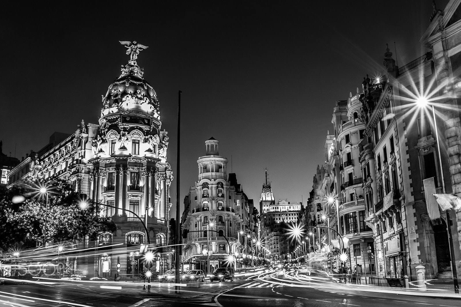 Canon EOS 50D + Sigma 18-50mm f/2.8 Macro sample photo. Gran via in madrid, spain, europe. photography