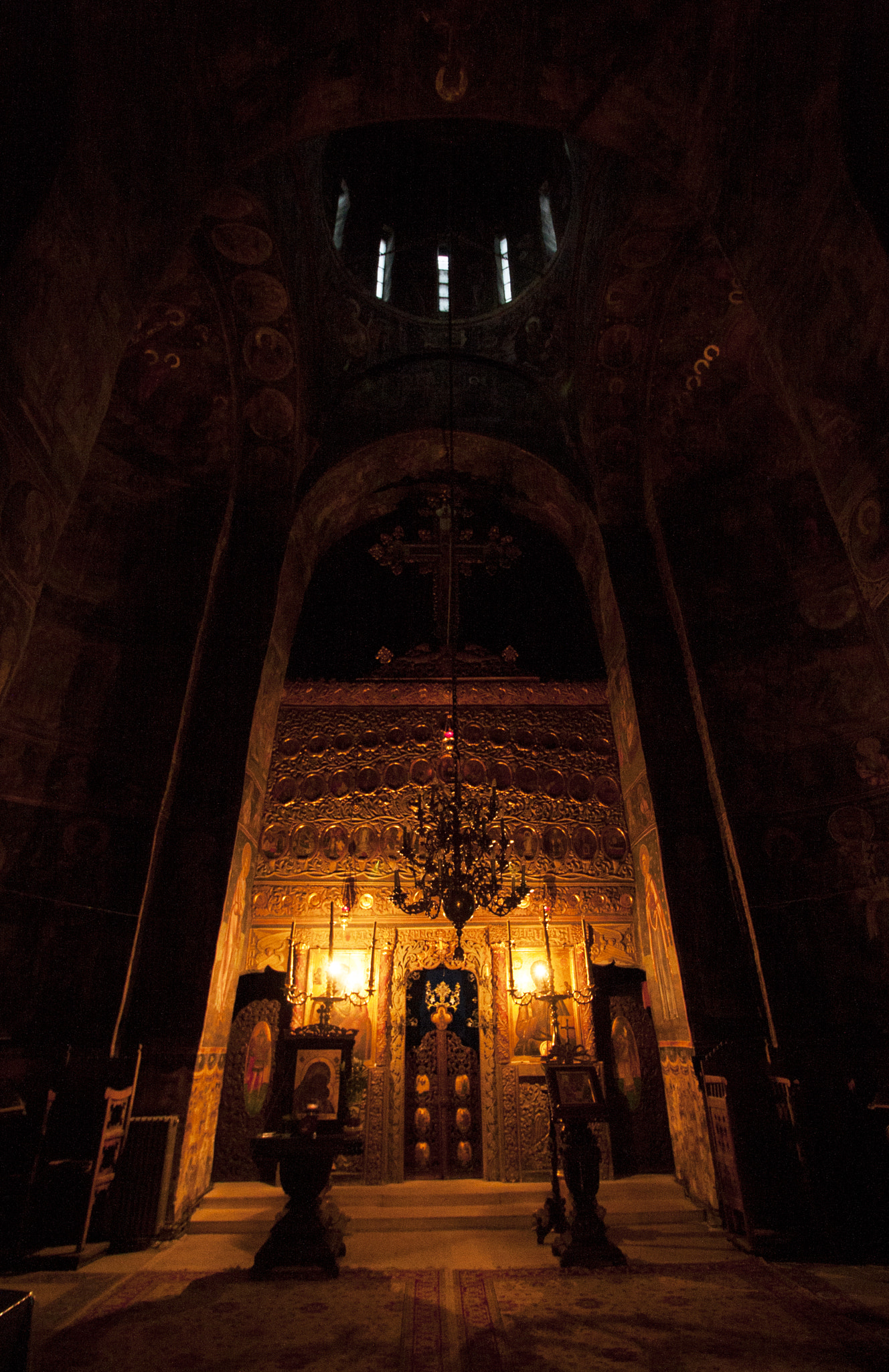 Canon EF-S 10-18mm F4.5–5.6 IS STM sample photo. Sf.manastire cozia photography