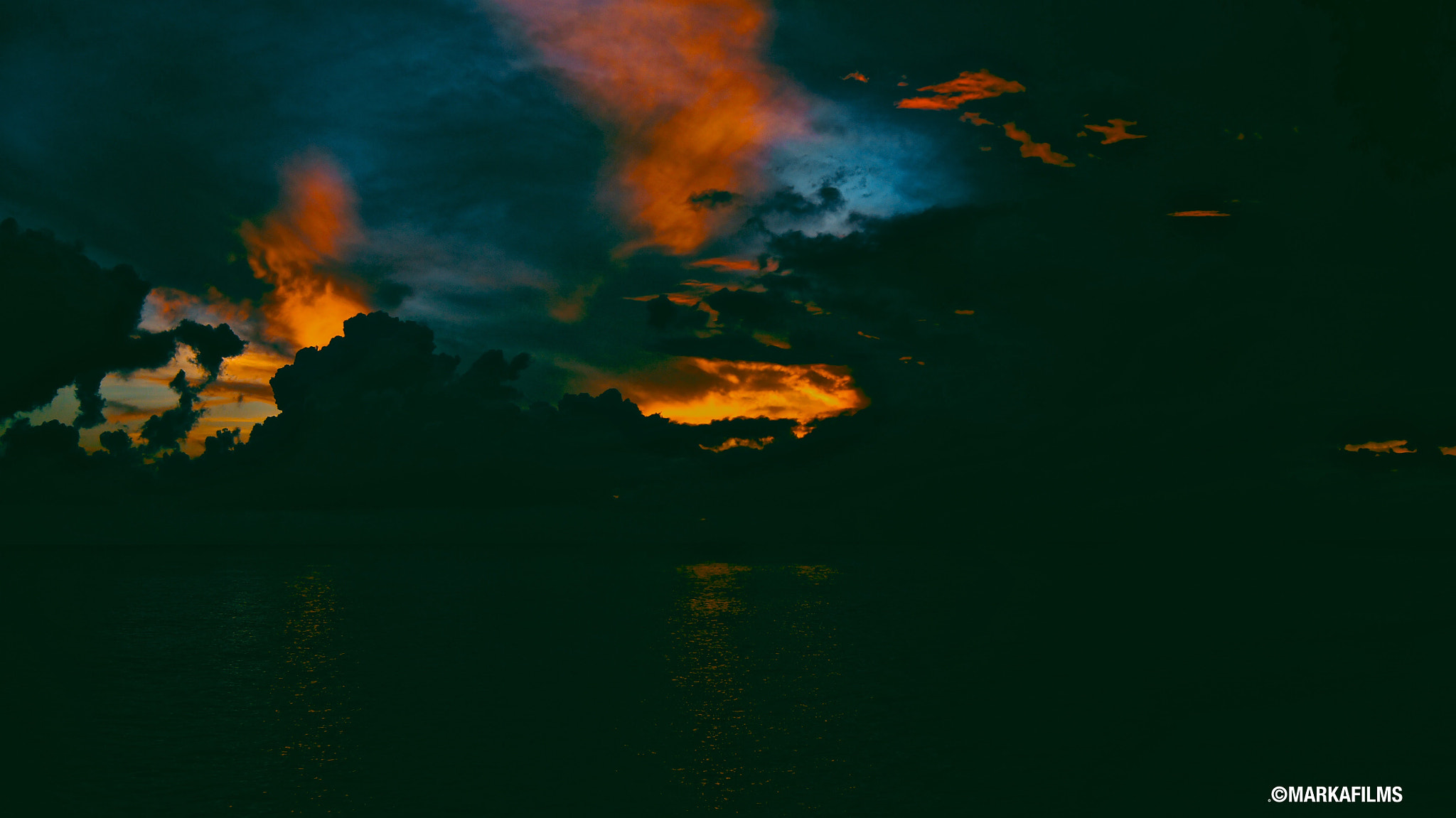 Sony DT 18-55mm F3.5-5.6 SAM II sample photo. Skys_on_fire_part_2.jpg photography