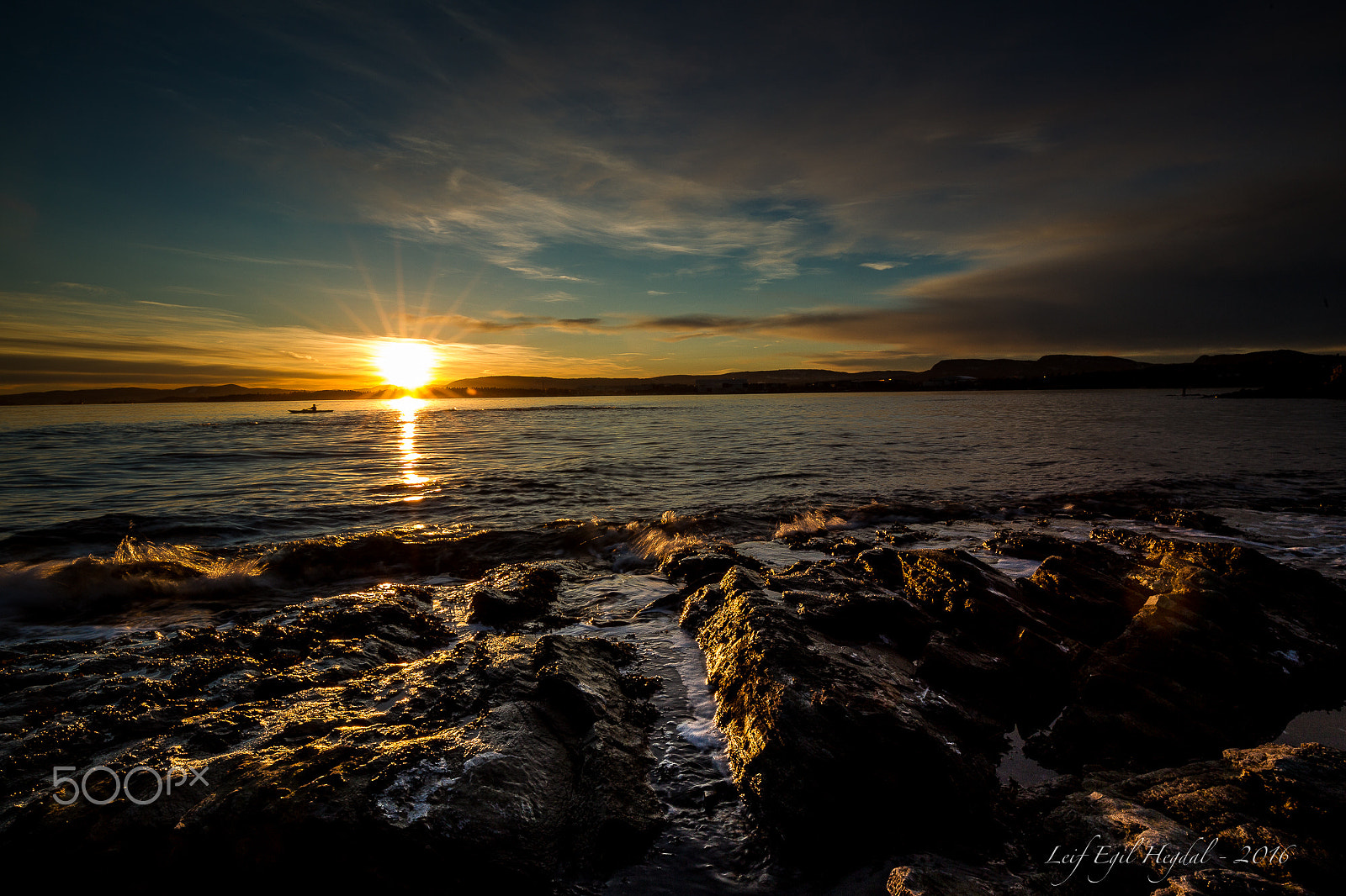 Canon EOS-1D Mark IV sample photo. Kayak at sunset photography