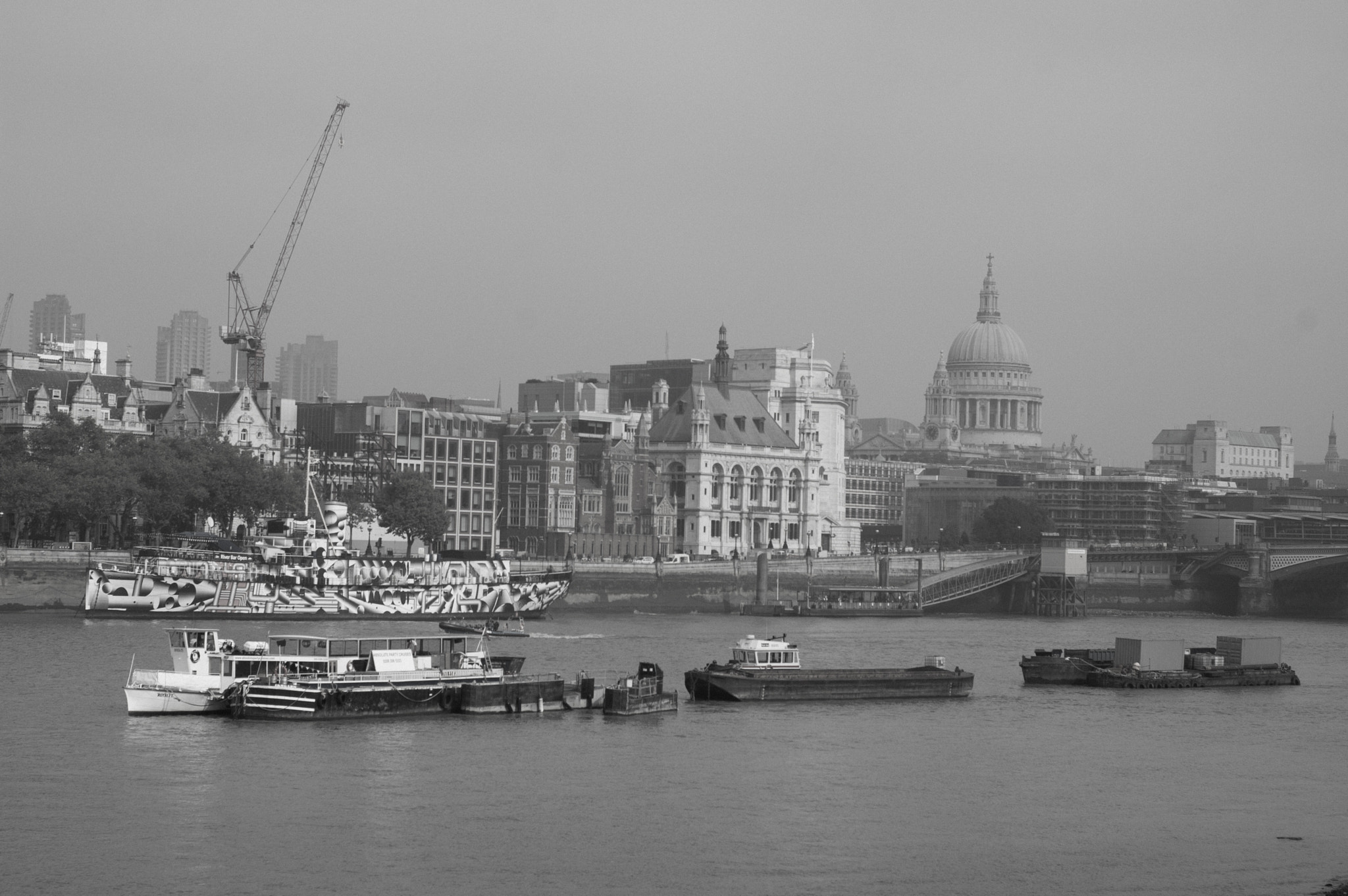 Nikon D40 + Nikon AF Nikkor 50mm F1.8D sample photo. St. pauls cathedral photography
