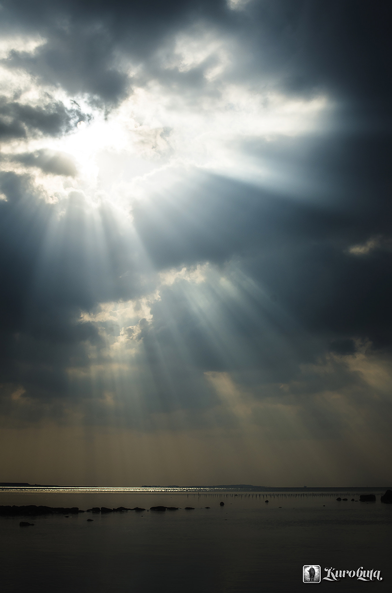 Pentax K-5 IIs sample photo. A shaft of light photography
