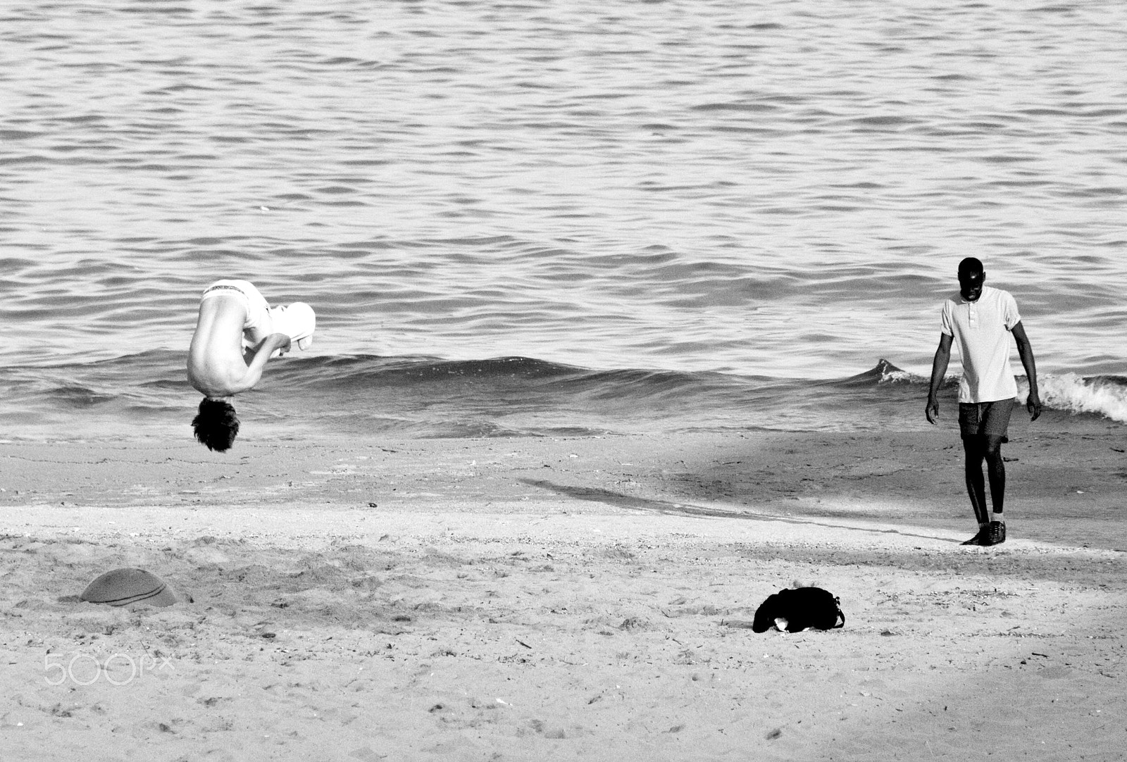Canon EOS 1000D (EOS Digital Rebel XS / EOS Kiss F) + Canon EF 70-210mm f/4 sample photo. Upside down photography
