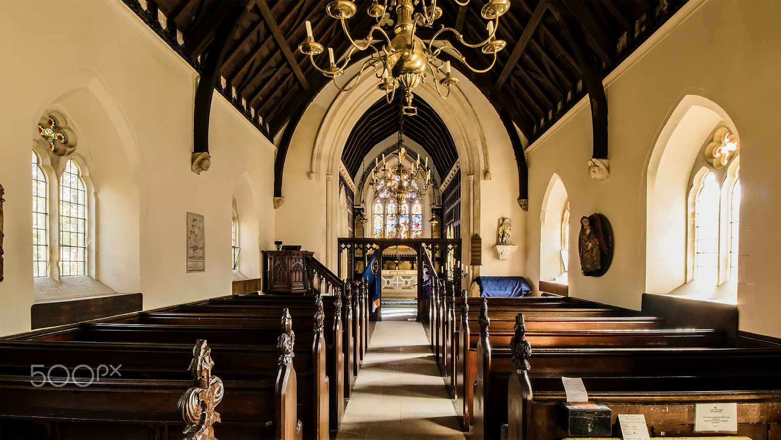 Canon EOS 750D (EOS Rebel T6i / EOS Kiss X8i) + Canon EF-S 10-18mm F4.5–5.6 IS STM sample photo. Inside st marys church brownsea island photography