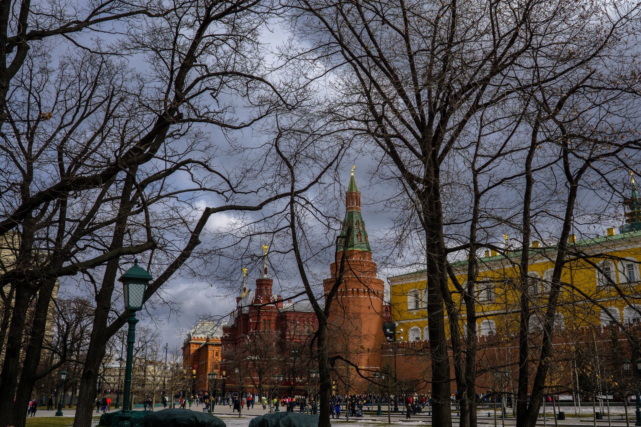 Sony a6000 + ZEISS Batis 25mm F2 sample photo. Alexandrovsky garden photography