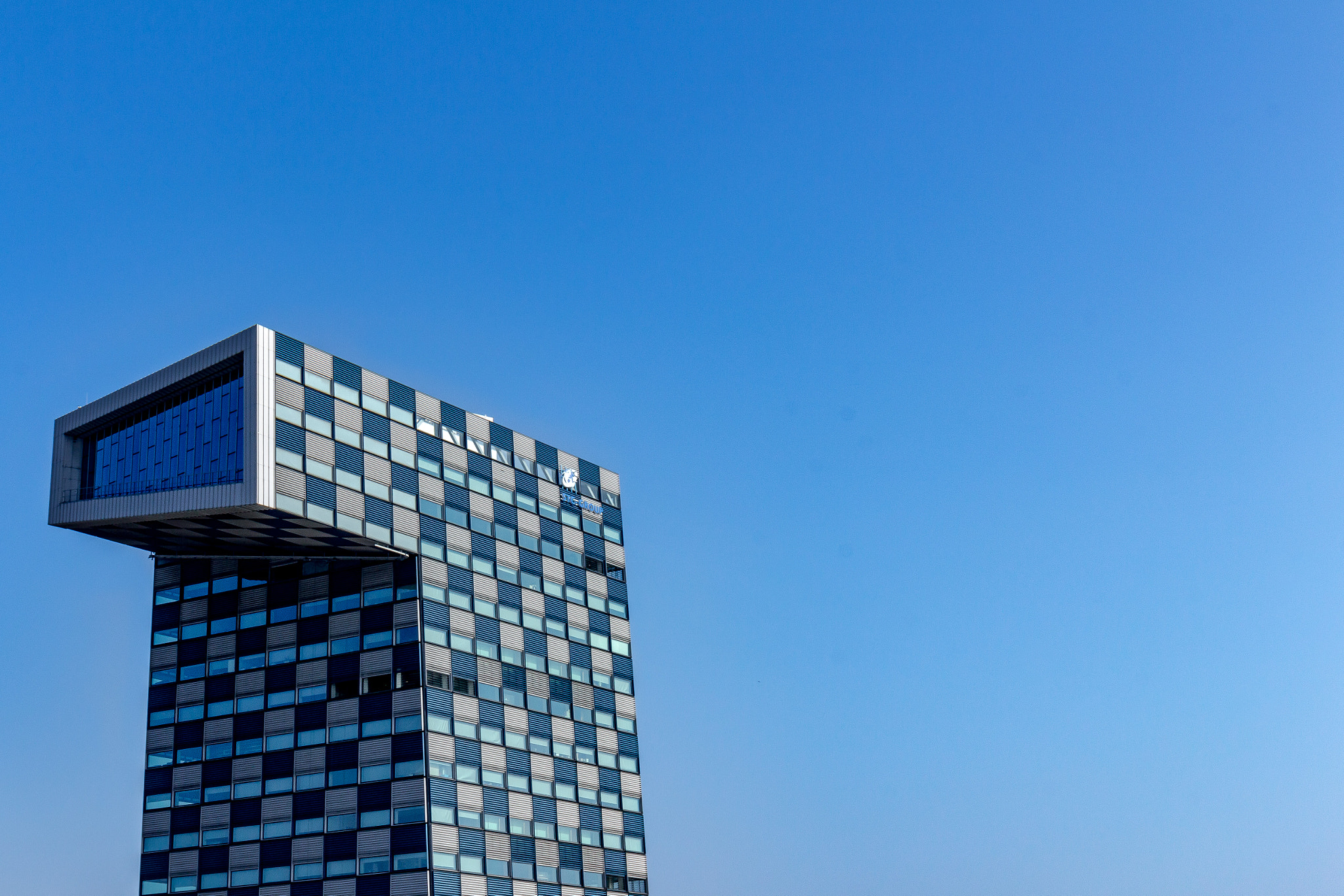 Canon EF 24-70mm F4L IS USM sample photo. La solitude des buildings - act 5 photography