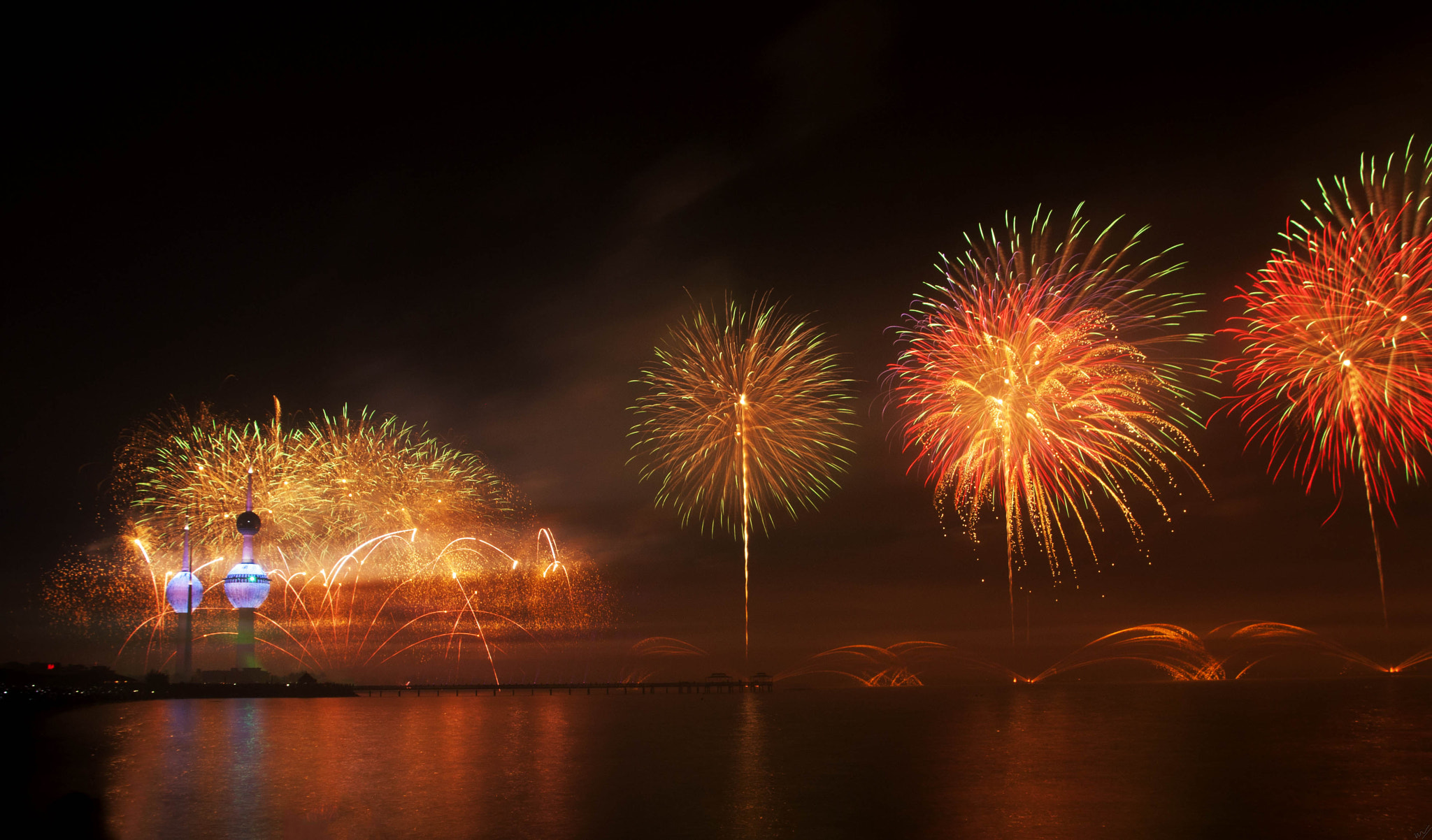 Sigma 17-70mm F2.8-4 DC Macro OS HSM sample photo. Firework photography