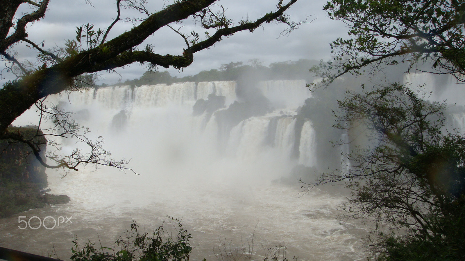 Sony DSC-T300 sample photo. Cataratas del iguazu  postcard photography