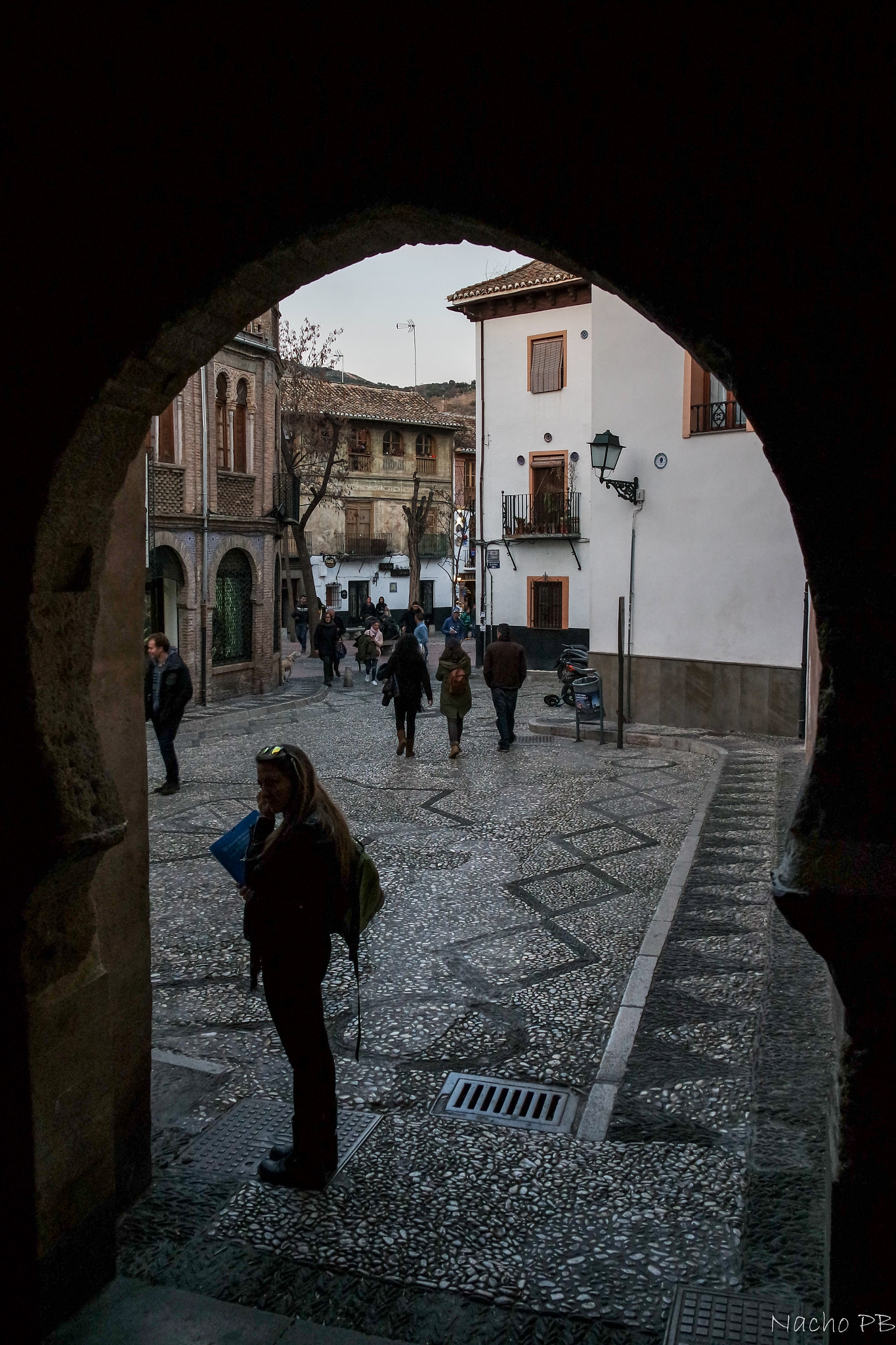 NX 20-50mm F3.5-5.6 sample photo. Islamic gate in granada photography