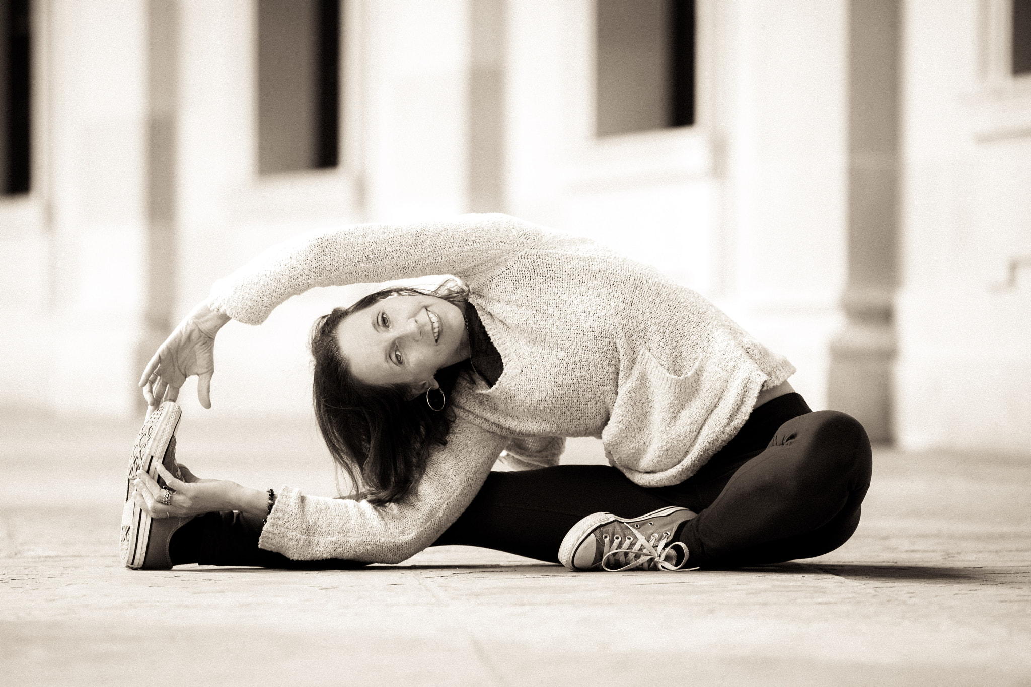 Sony a7R II + Minolta AF 80-200mm F2.8 HS-APO G sample photo. Yoga in washington, dc photography