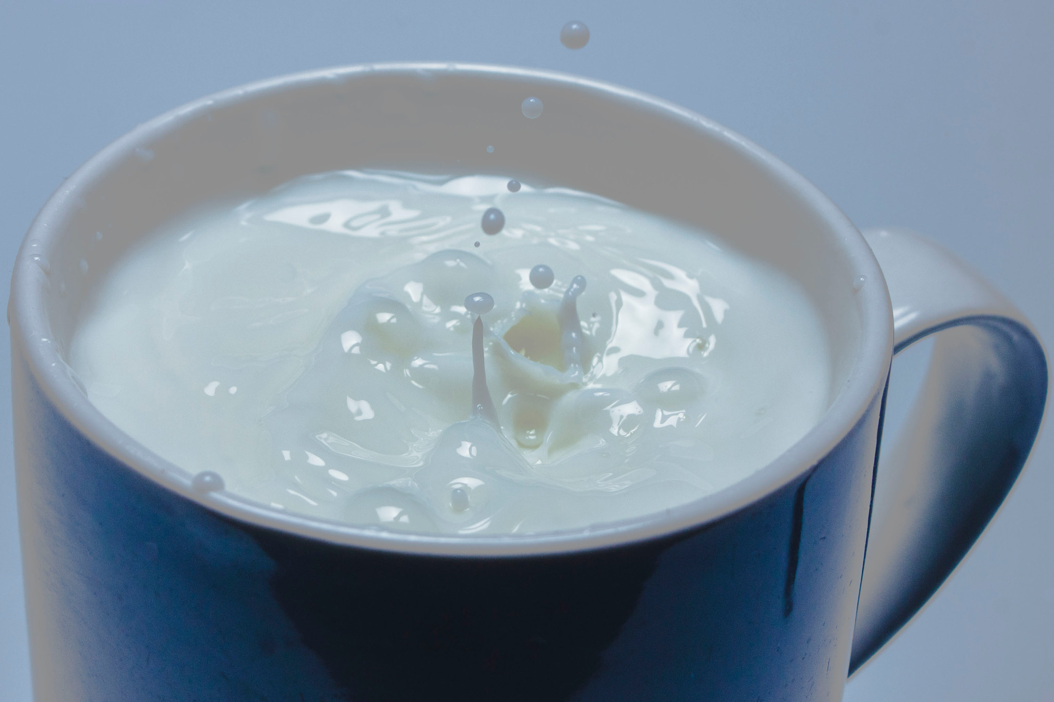 Canon EF 35-80mm f/4-5.6 sample photo. Splashing milk yesterday in the studio photography