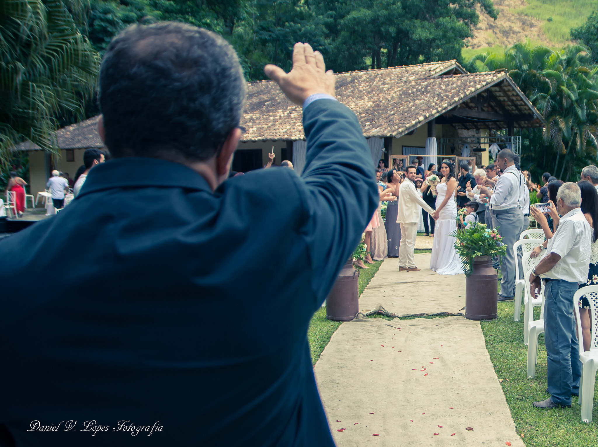 Nikon D7200 + Sigma 17-70mm F2.8-4 DC Macro OS HSM | C sample photo. Benção apostolica photography