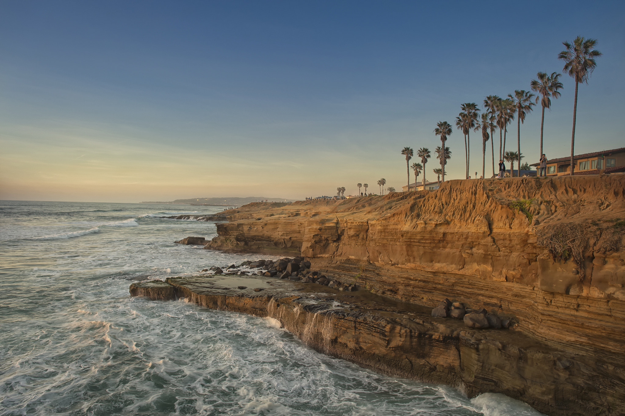 Nikon AF-S Nikkor 24mm F1.4G ED sample photo. Sunset cliffs photography