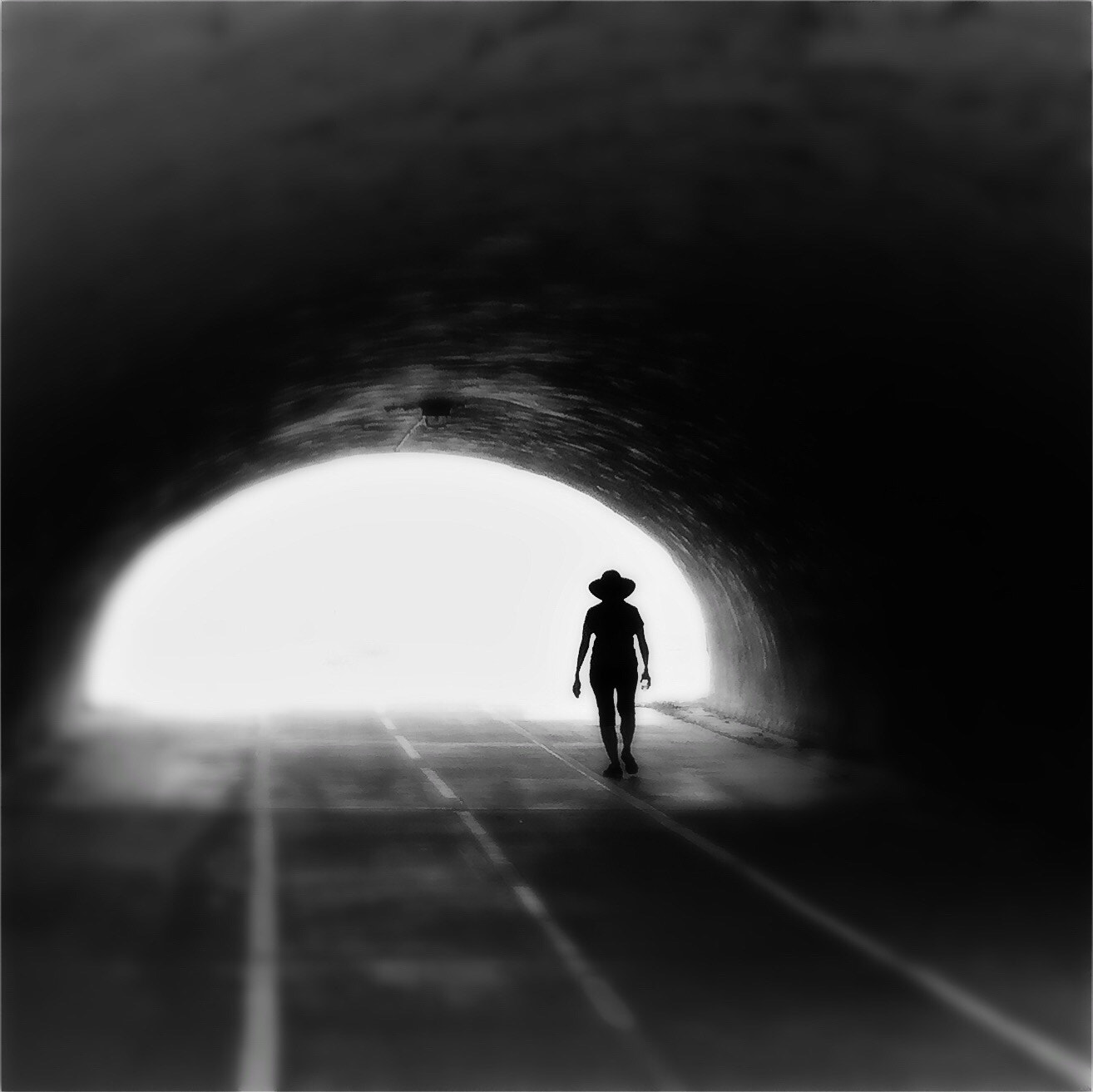Hipstamatic 311 sample photo. Alien light photography