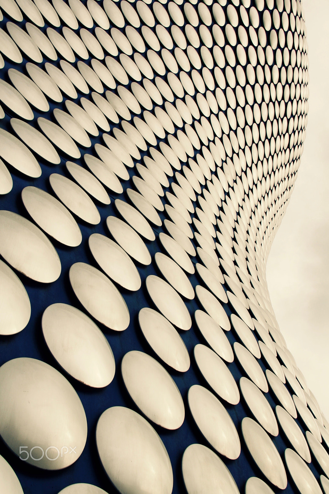 Canon EOS 1000D (EOS Digital Rebel XS / EOS Kiss F) sample photo. Selfridges birmingham photography