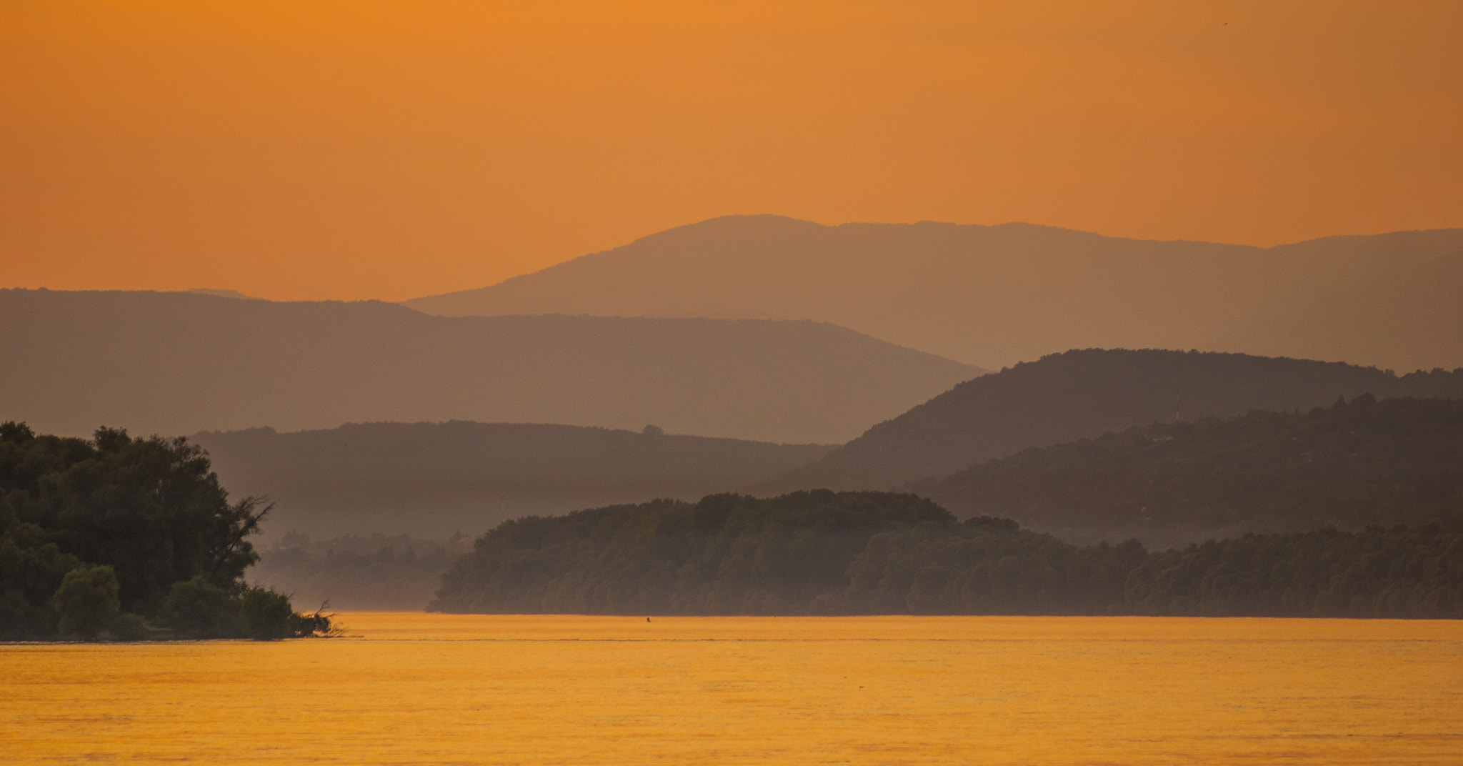 Nikon AF-Nikkor 80-200mm F2.8D ED sample photo. Layers photography