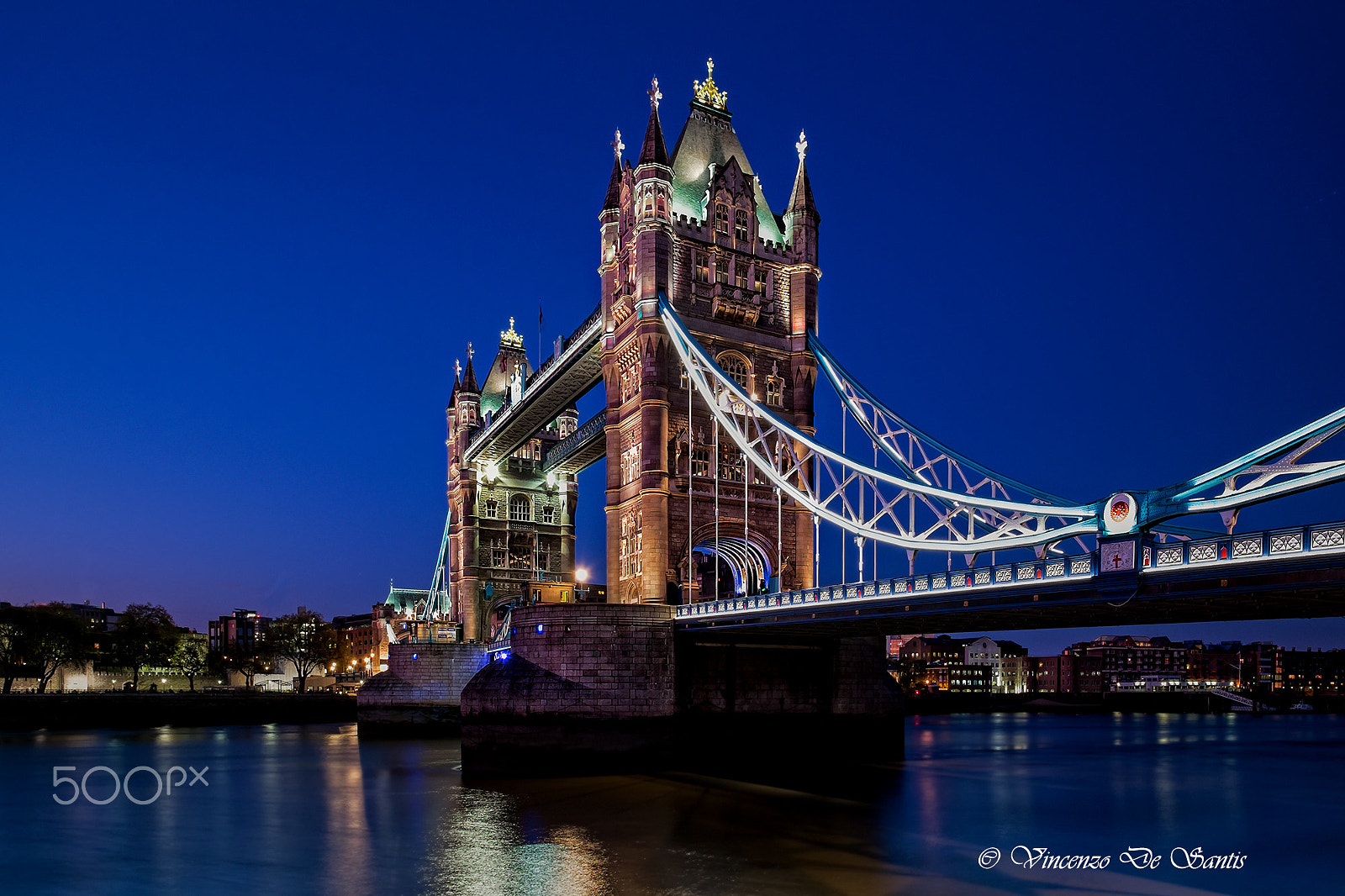 Fujifilm X-M1 + Fujifilm XF 14mm F2.8 R sample photo. Tower bridge photography