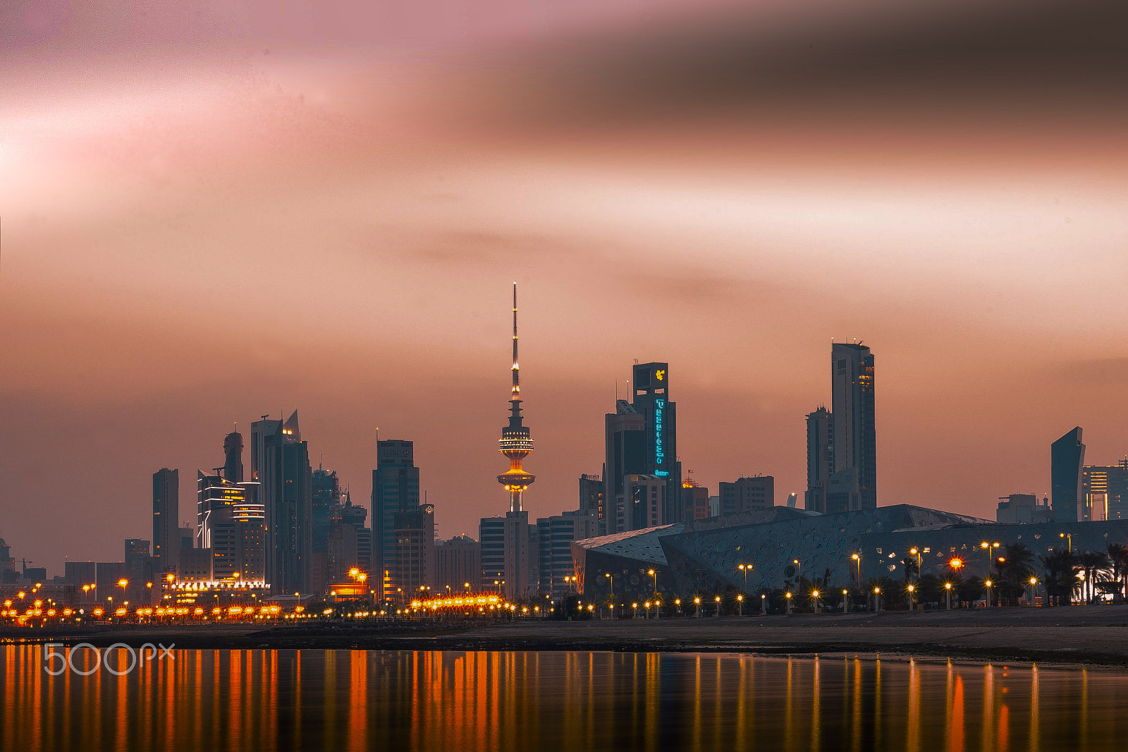 Sony a7 + Sony E 55-210mm F4.5-6.3 OSS sample photo. Kuwait liberation tower photography