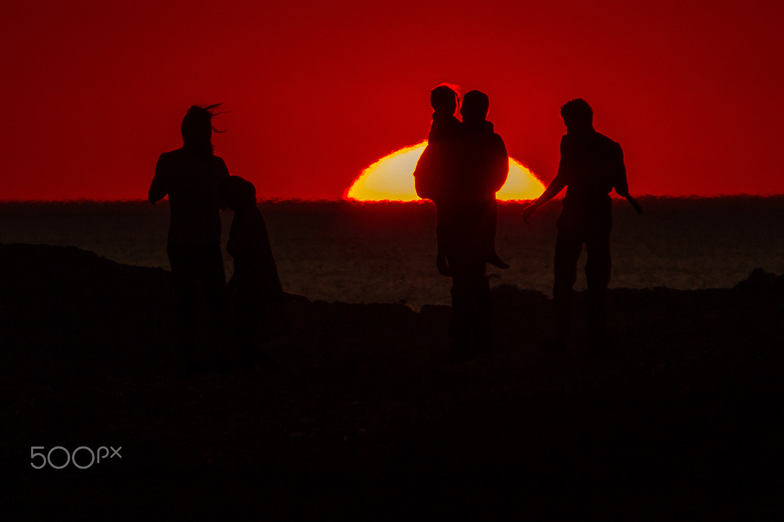 Canon EF 70-200mm F4L IS USM sample photo. Dunes family silhouette photography