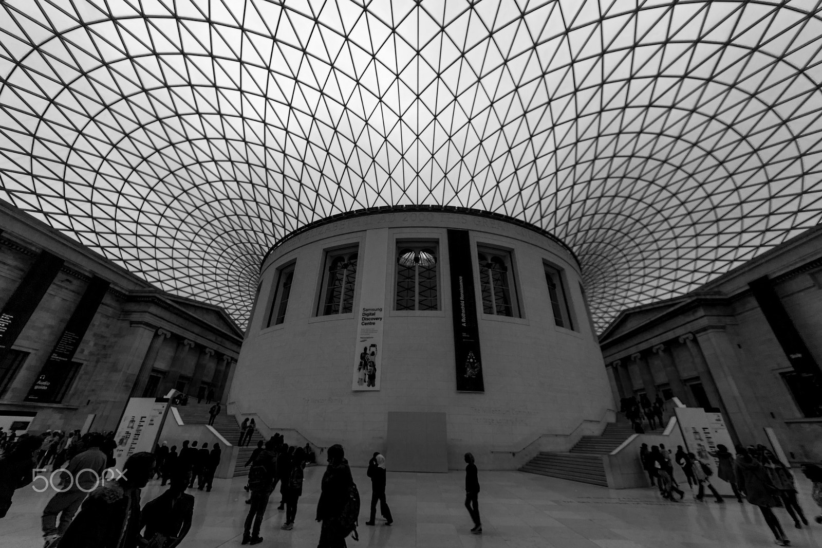 Sigma 8-16mm F4.5-5.6 DC HSM sample photo. British museum london ceiling. photography