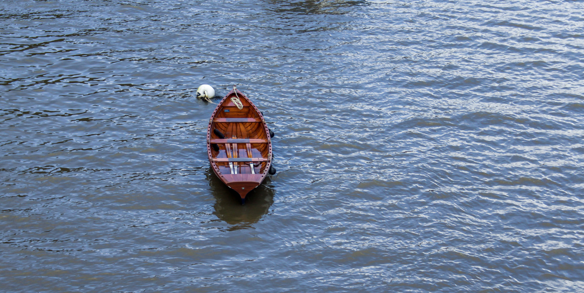 Canon EF-S 18-55mm F3.5-5.6 sample photo. Barque bois - le bono photography