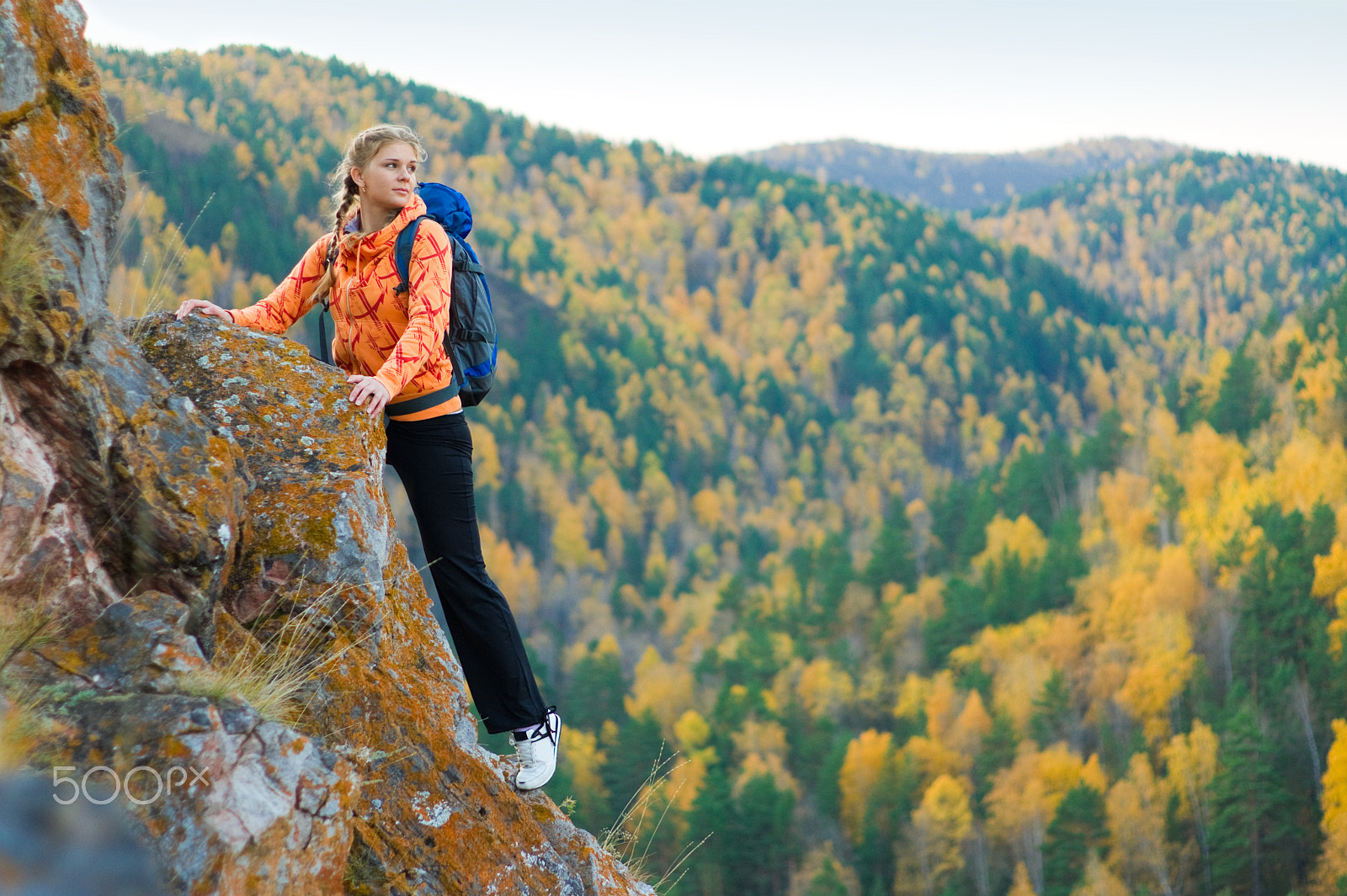 Sony Alpha DSLR-A550 + Sony 50mm F1.4 sample photo. Beautiful young woman on mountain top photography
