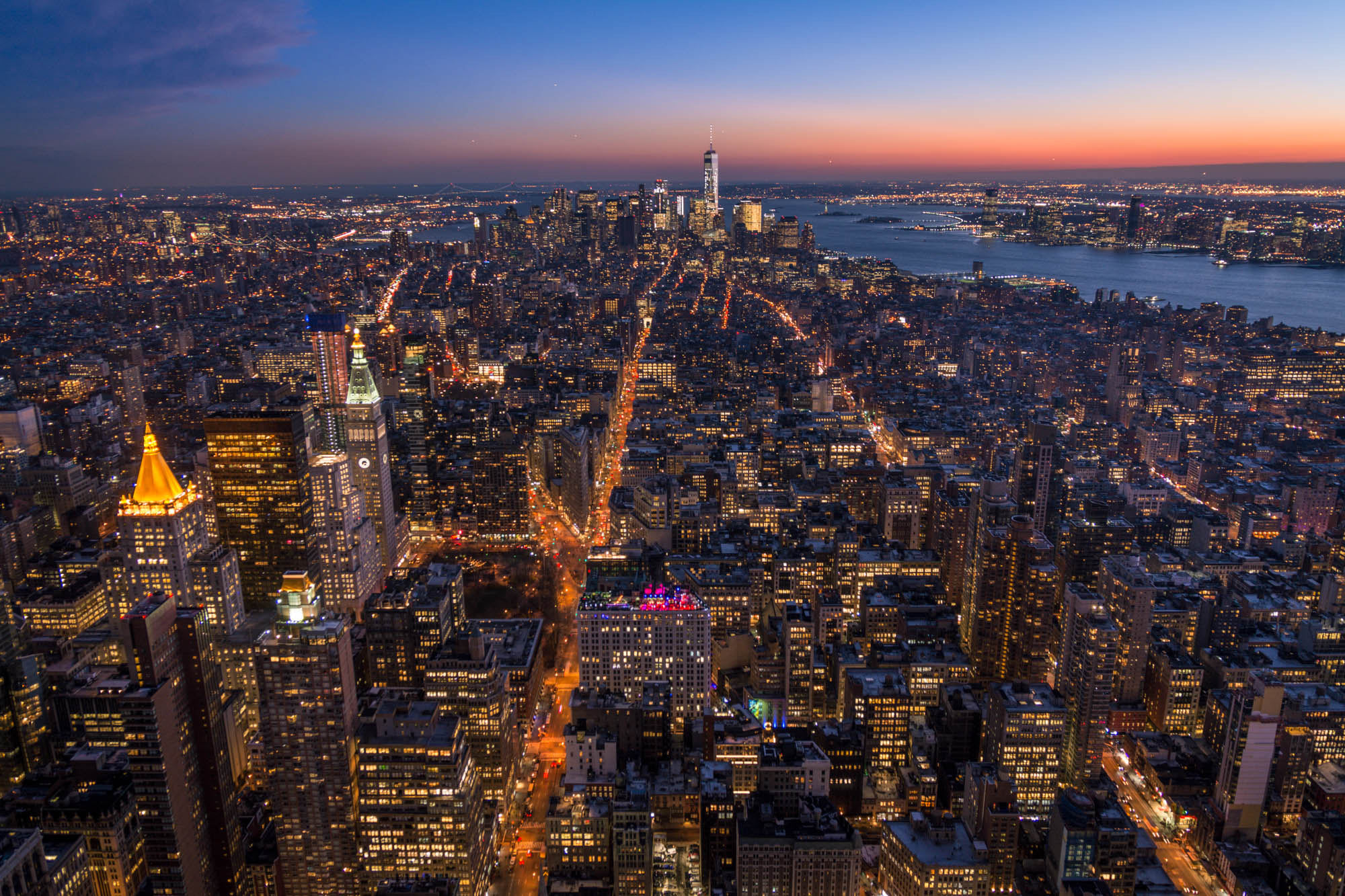 Sigma 17-70mm F2.8-4 DC Macro OS HSM | C sample photo. The night is coming to ny photography