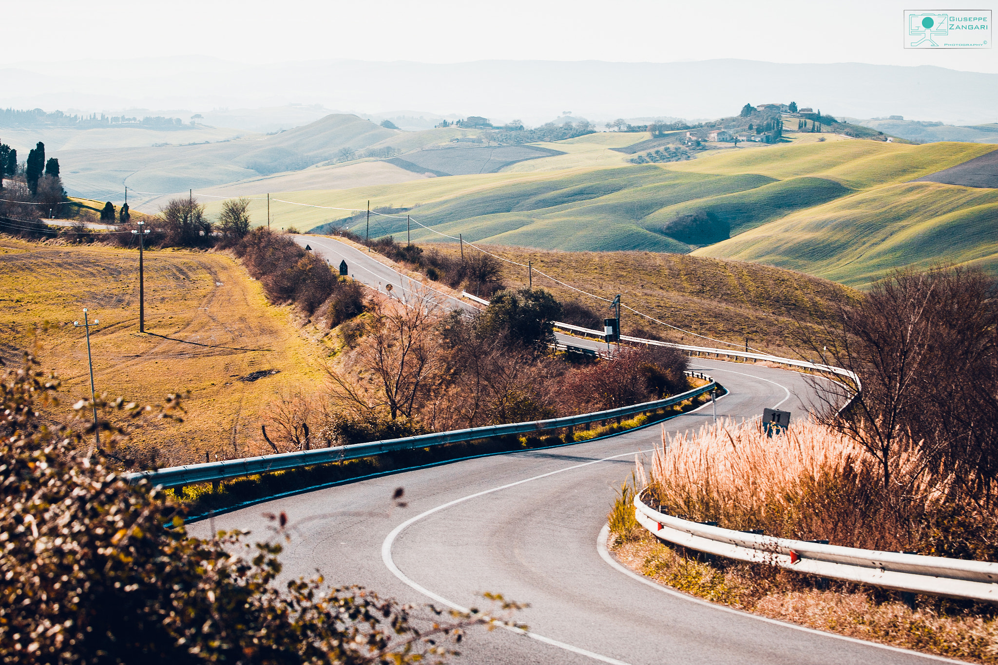 Canon EF 100-400mm F4.5-5.6L IS USM sample photo. Tuscan roads photography