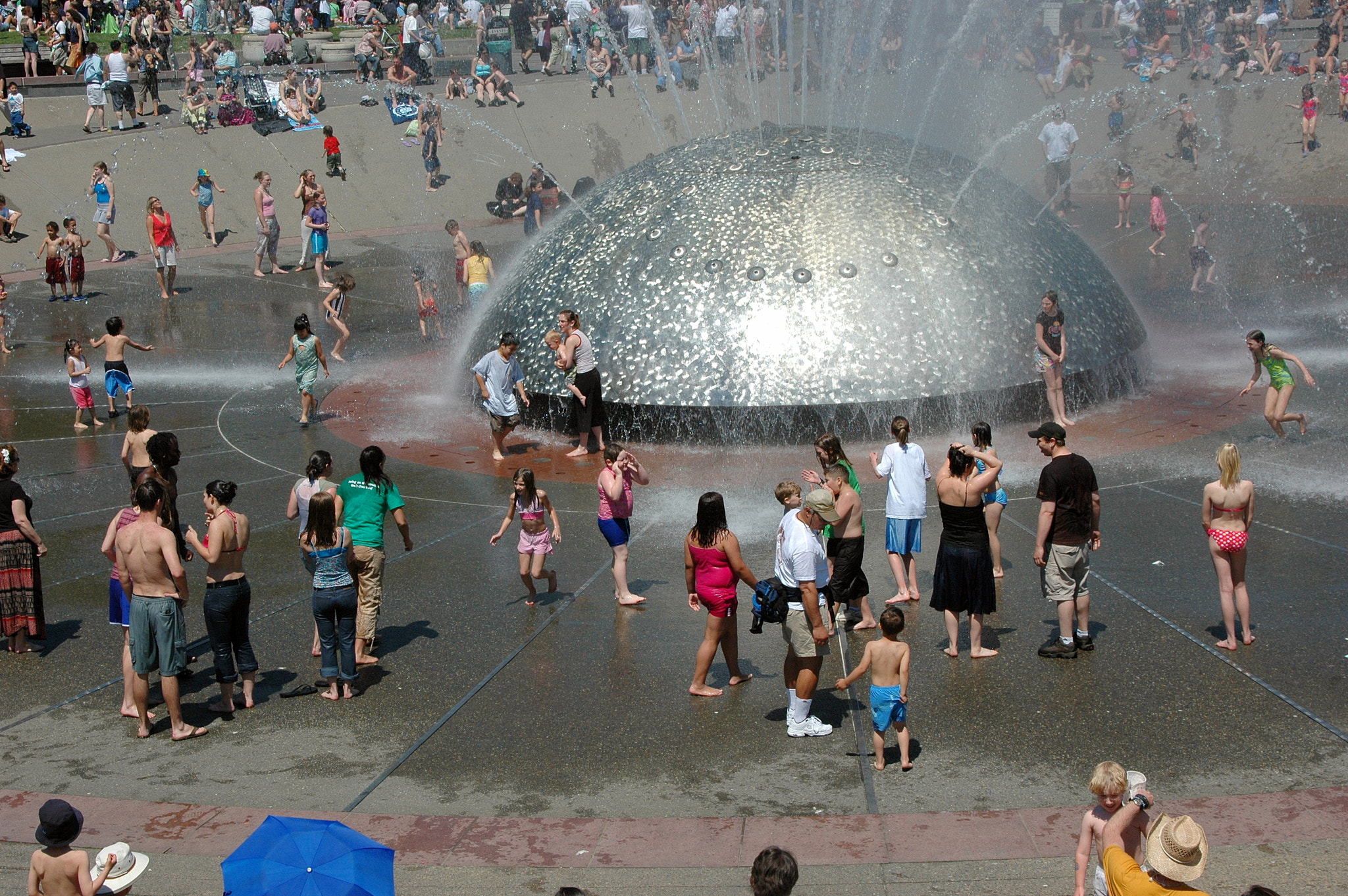 Nikon D70 sample photo. Seattle water fountain. photography