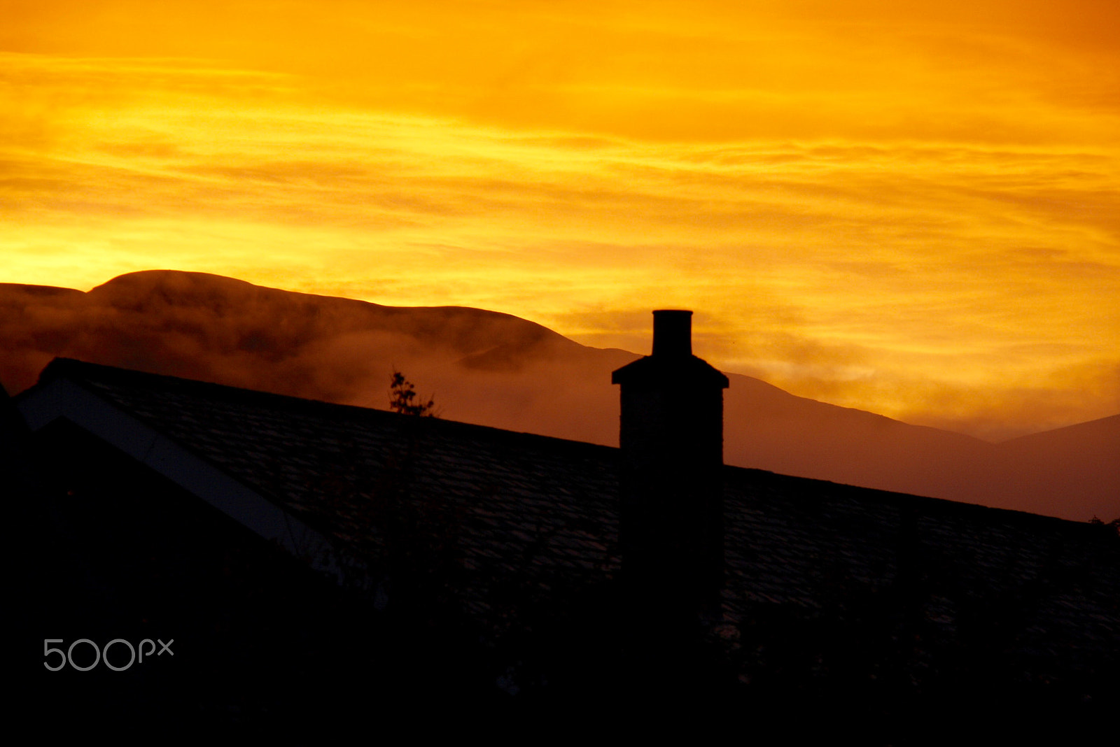 Canon EOS 1000D (EOS Digital Rebel XS / EOS Kiss F) sample photo. Keswick sunset photography