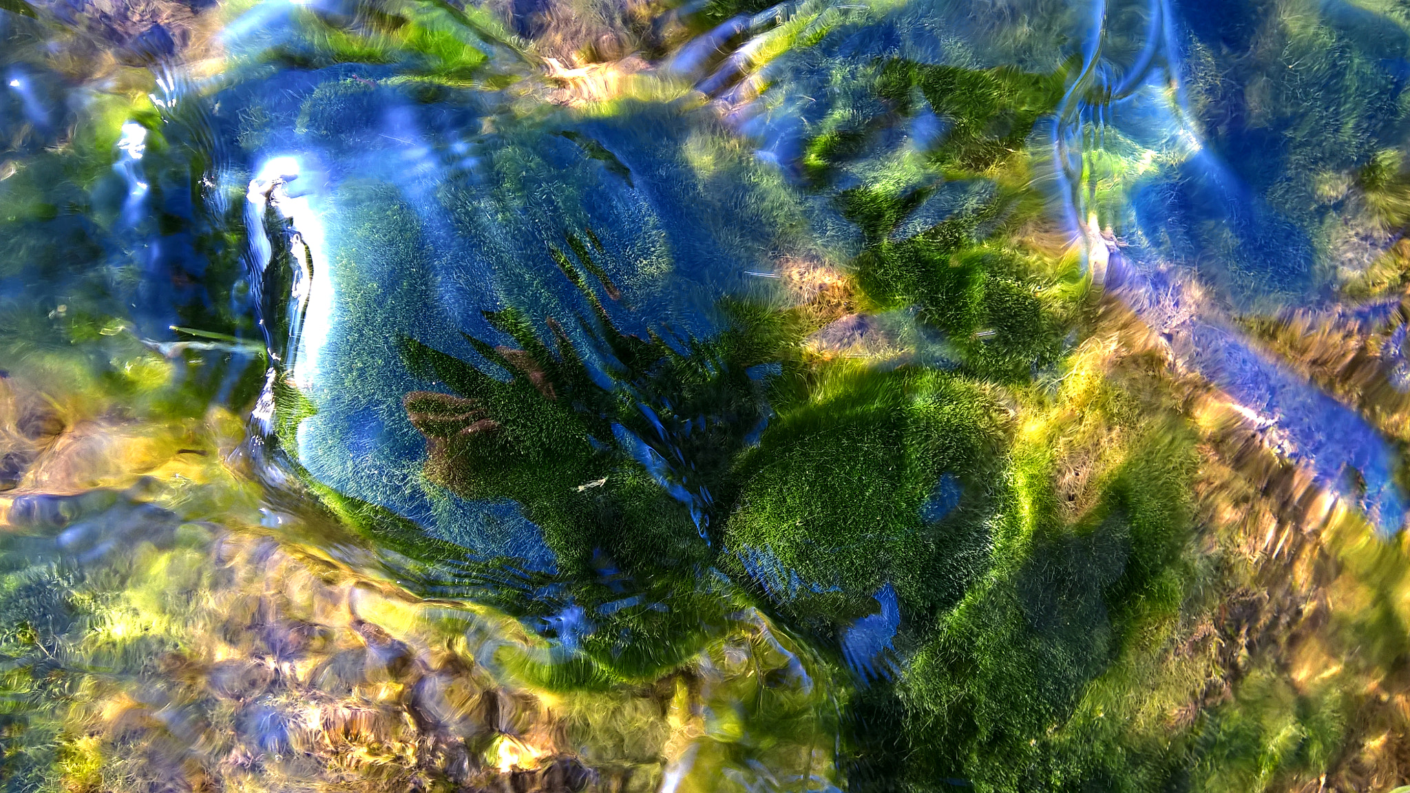 Microsoft Lumia 640 XL sample photo. Flowing photography