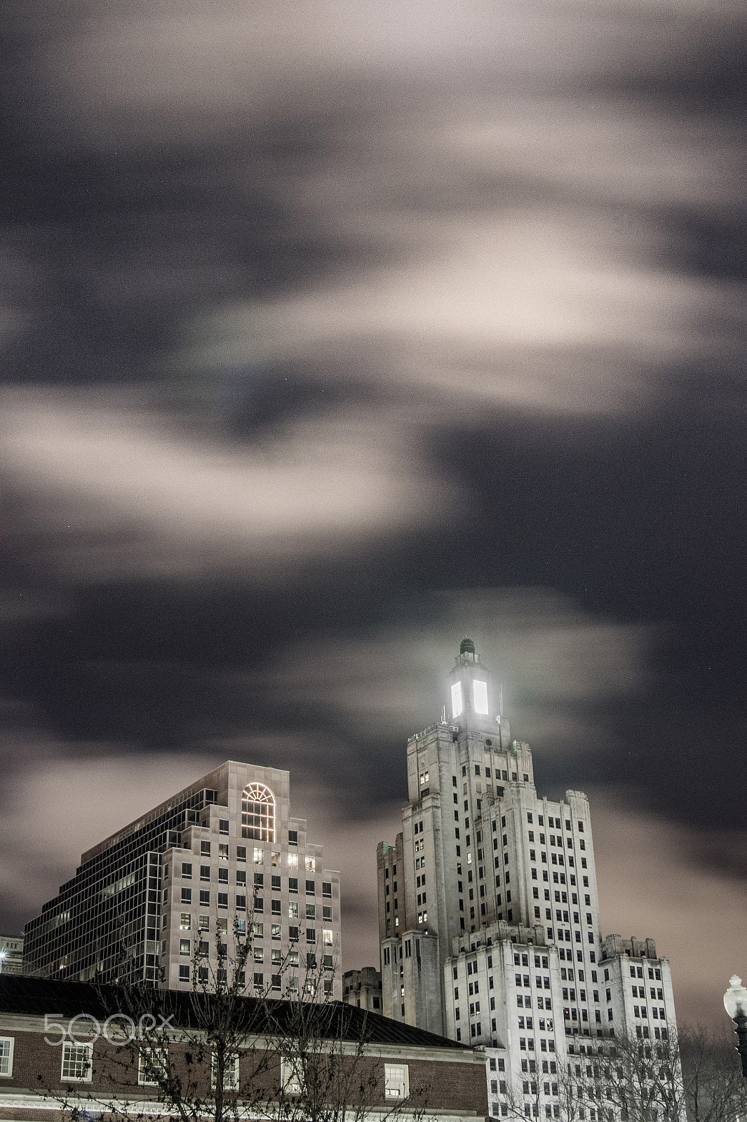 Sony Alpha DSLR-A550 + Sony 28-75mm F2.8 SAM sample photo. Night photography