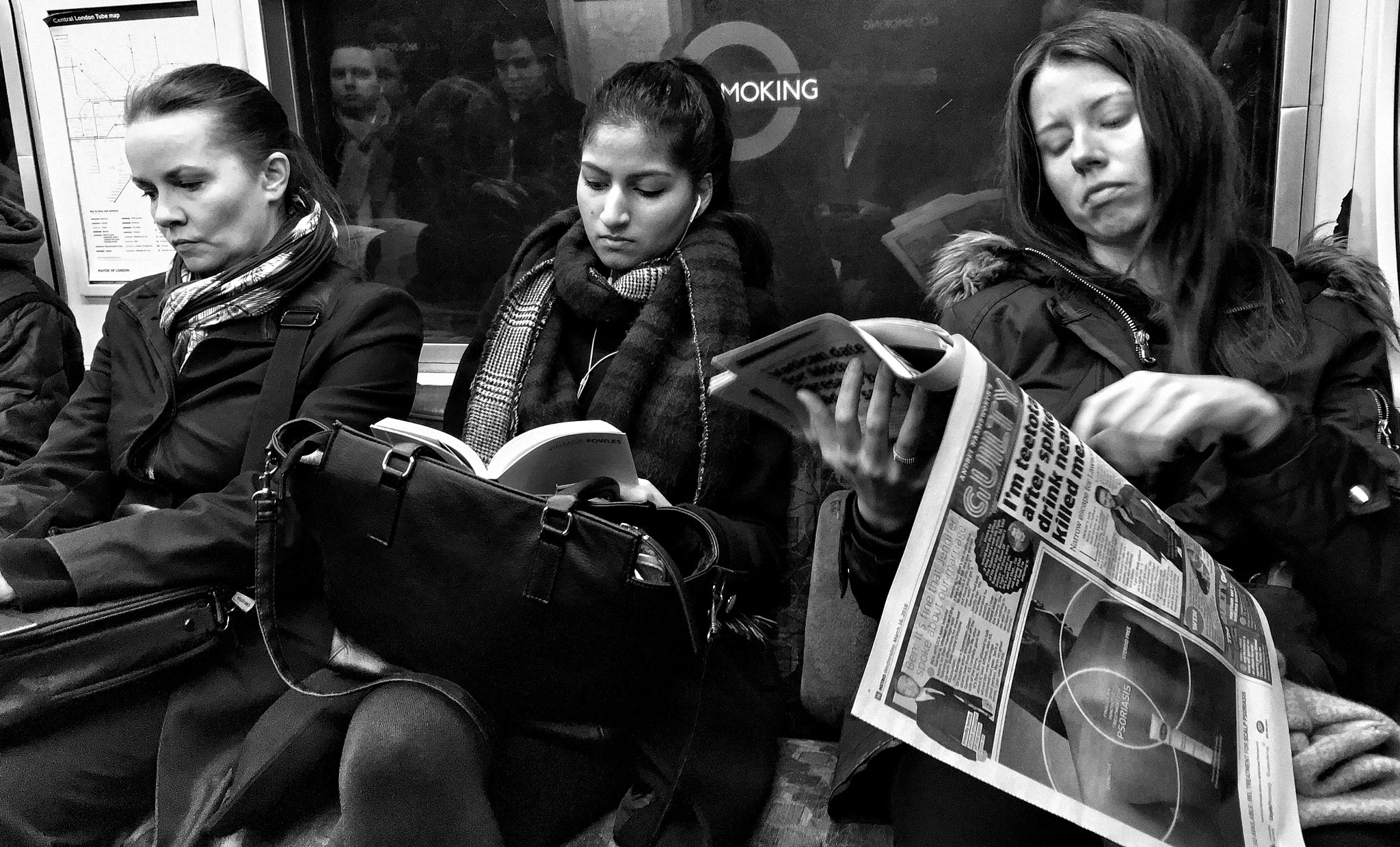 Jag.gr 645 PRO Mk III for Apple iPhone 6s sample photo. Three women on a tube photography