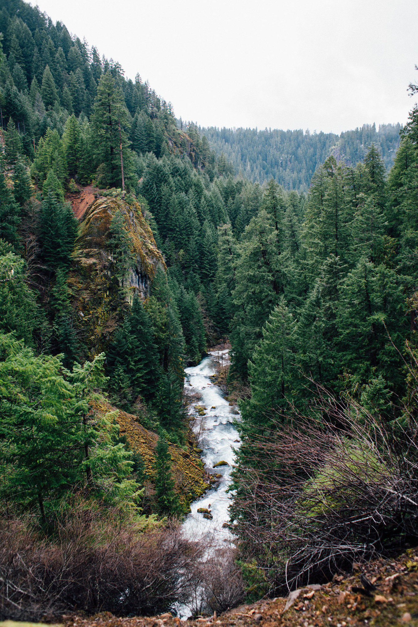Canon EOS 5D + Canon EF 28mm F1.8 USM sample photo. North umpqua river gorge photography
