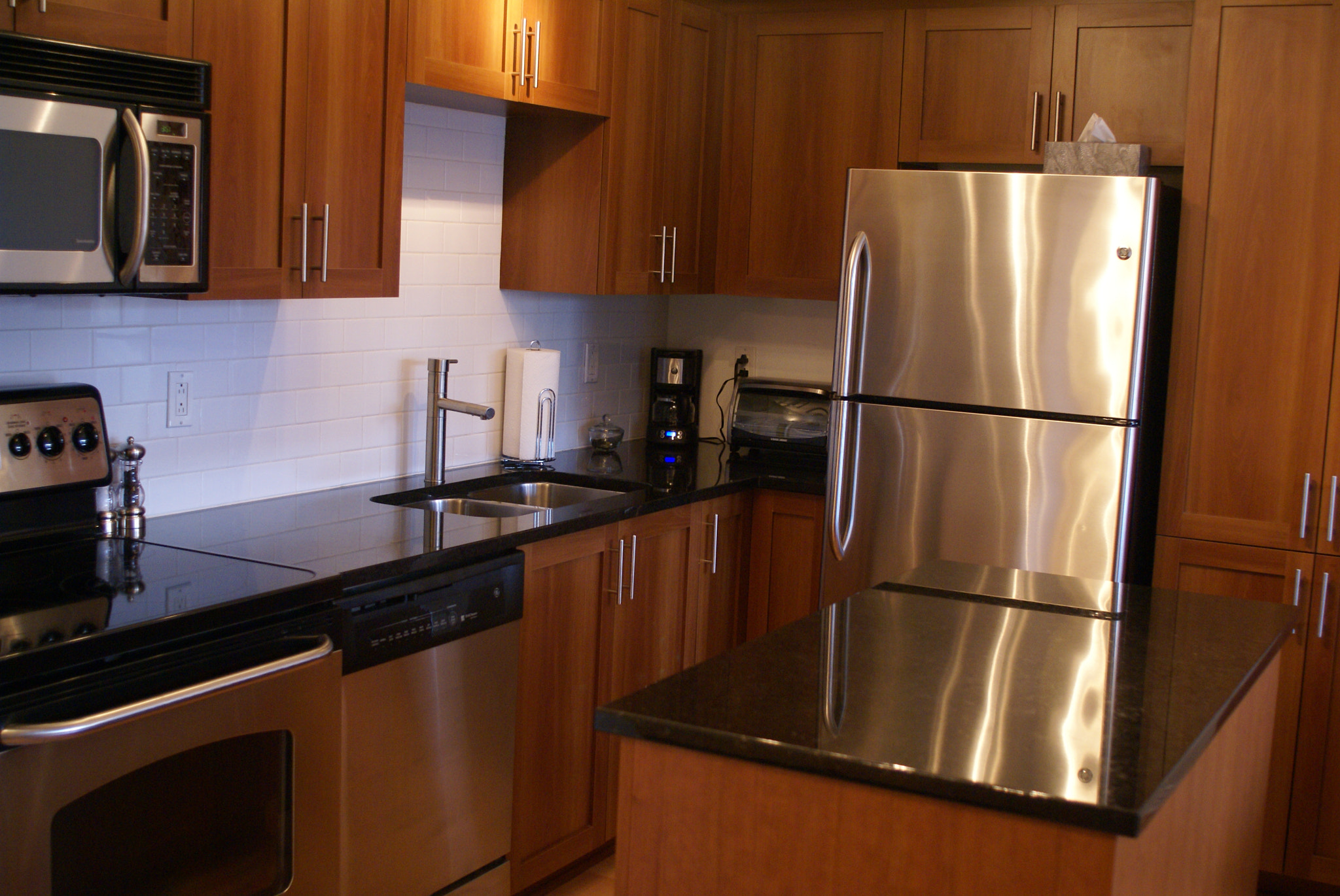 Sony 28mm F2.8 sample photo. Kitchen photography