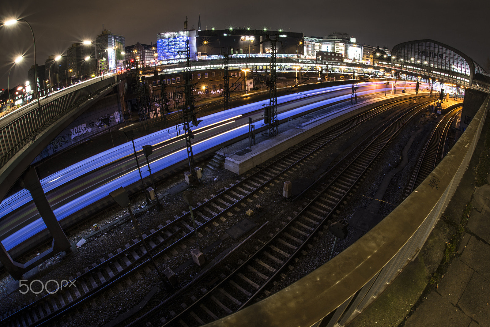 Nikon D600 + Sigma 15mm F2.8 EX DG Diagonal Fisheye sample photo. Night traffic hh photography