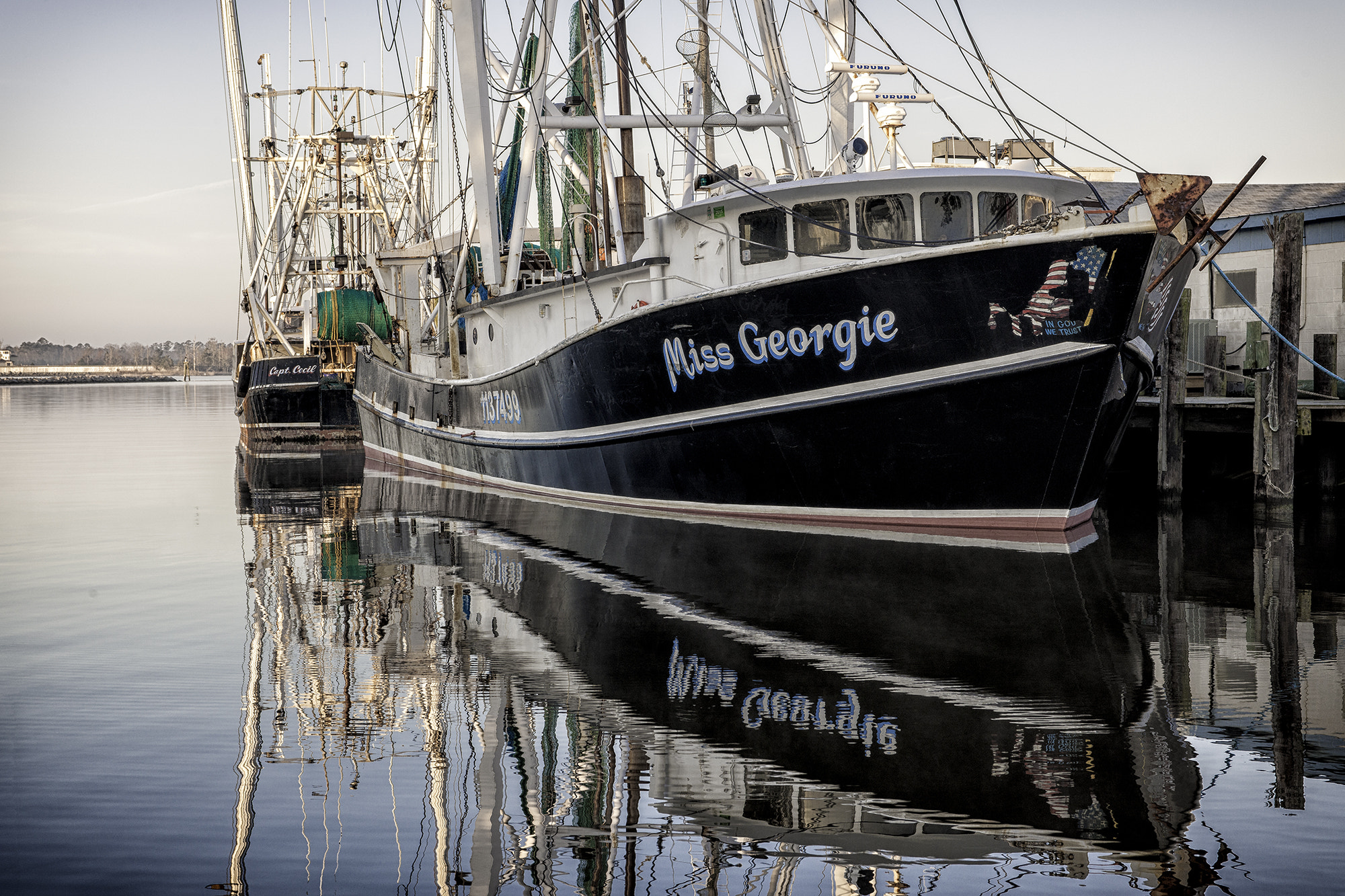 Nikon D3X sample photo. Shrimp boat photography