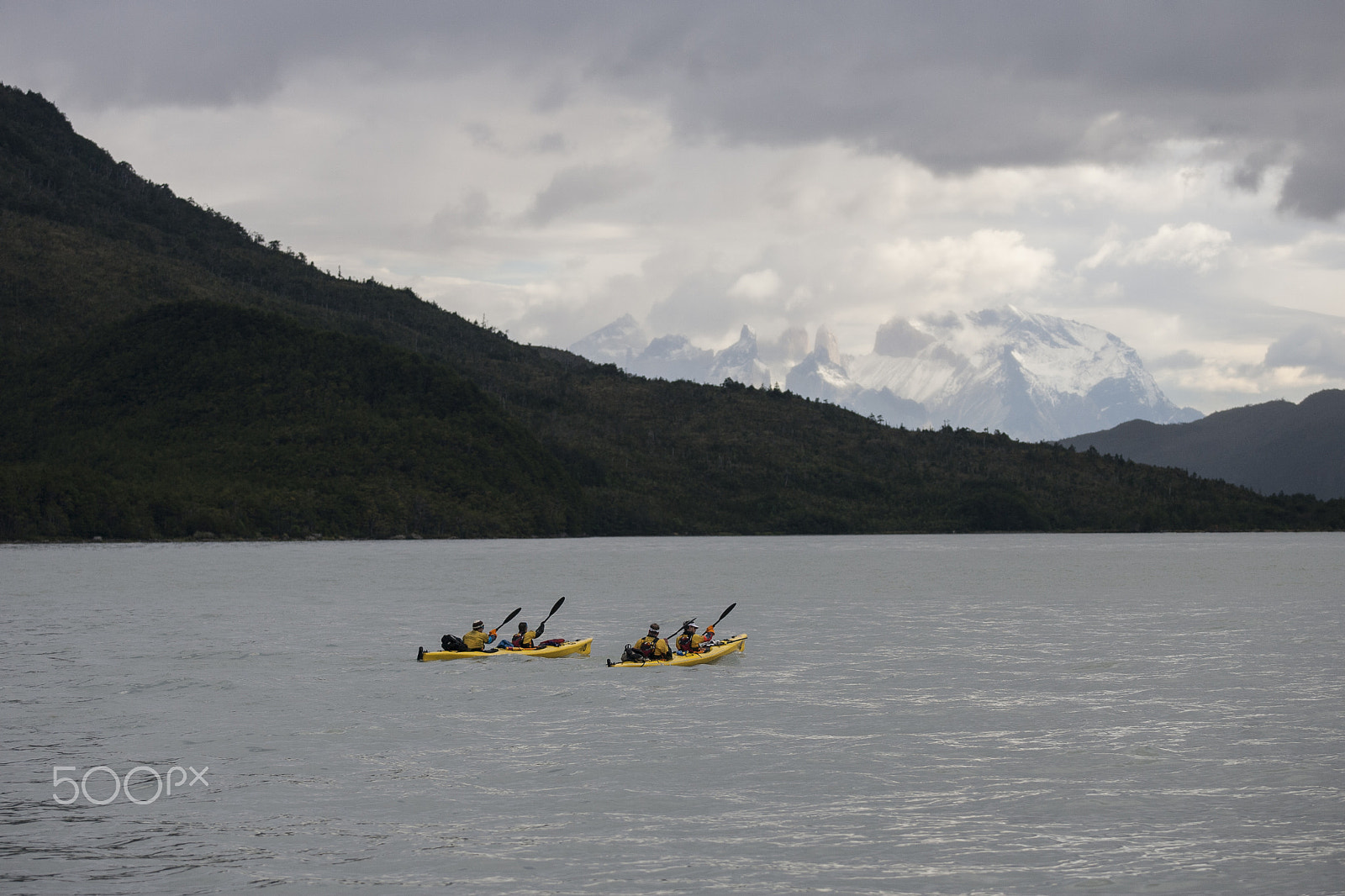 Canon EOS-1D Mark II N sample photo. Kayak race photography