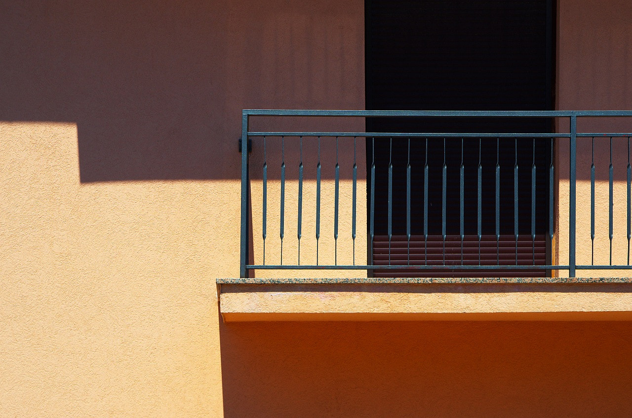 smc PENTAX-FA 28-105mm F3.2-4.5 AL[IF] sample photo. Lines and shadows photography