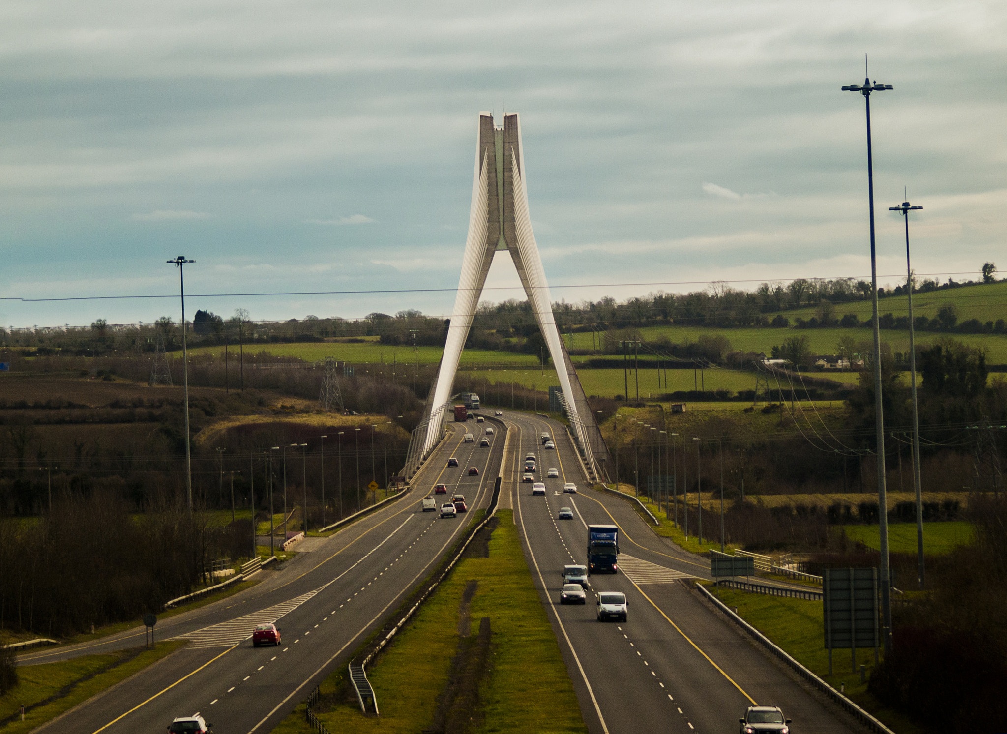 Olympus E-450 (EVOLT E-450) sample photo. Boyne bridge photography