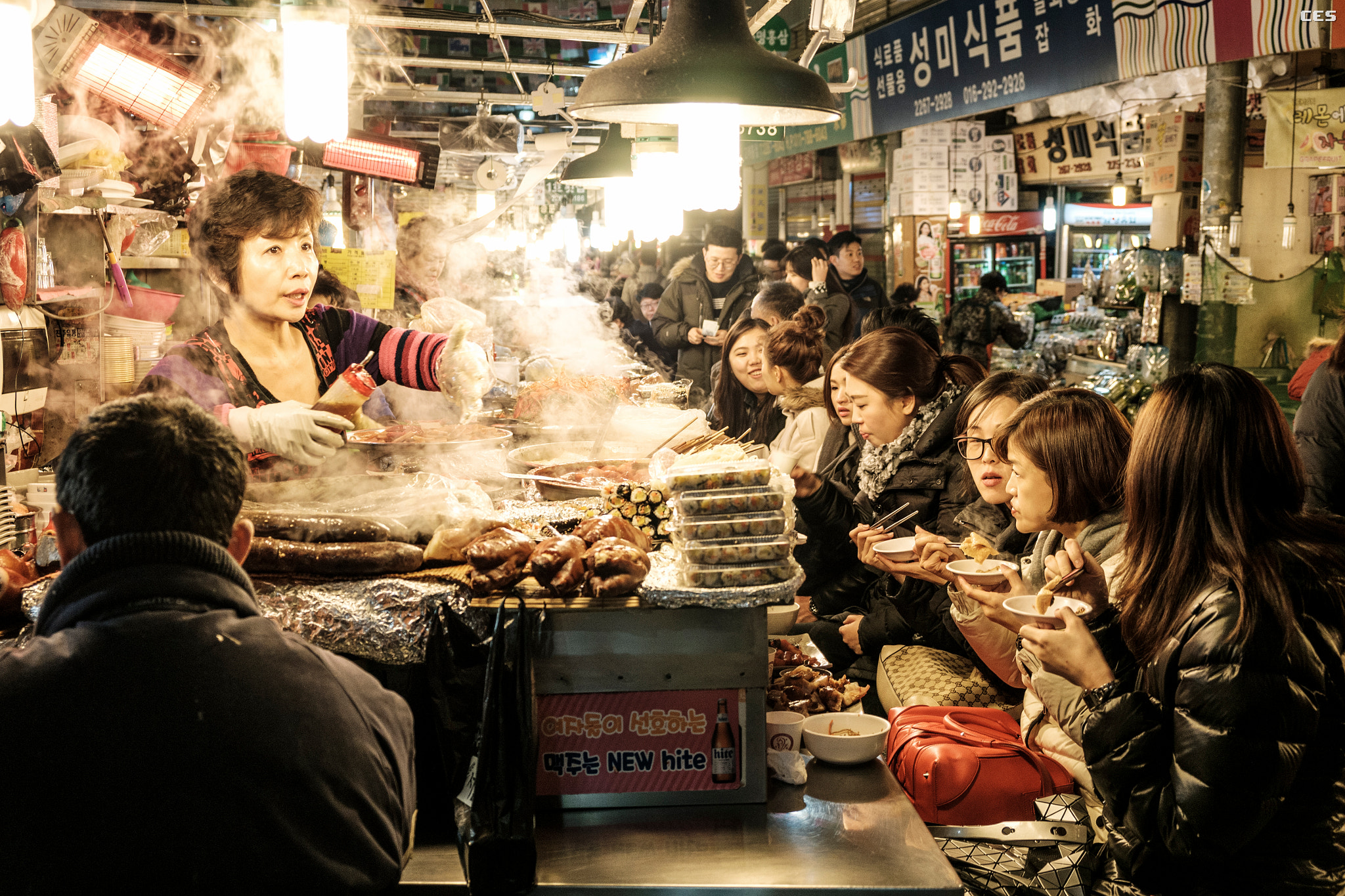 Fujifilm X-A2 + Fujifilm XF 18-55mm F2.8-4 R LM OIS sample photo. Gwangjang market photography