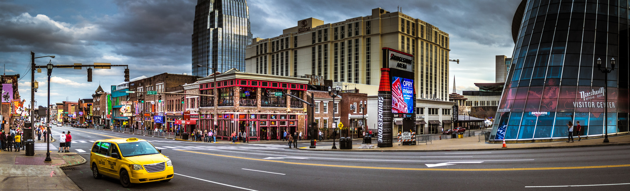 AF Zoom-Nikkor 28-80mm f/3.3-5.6G sample photo. Th & broadway photography
