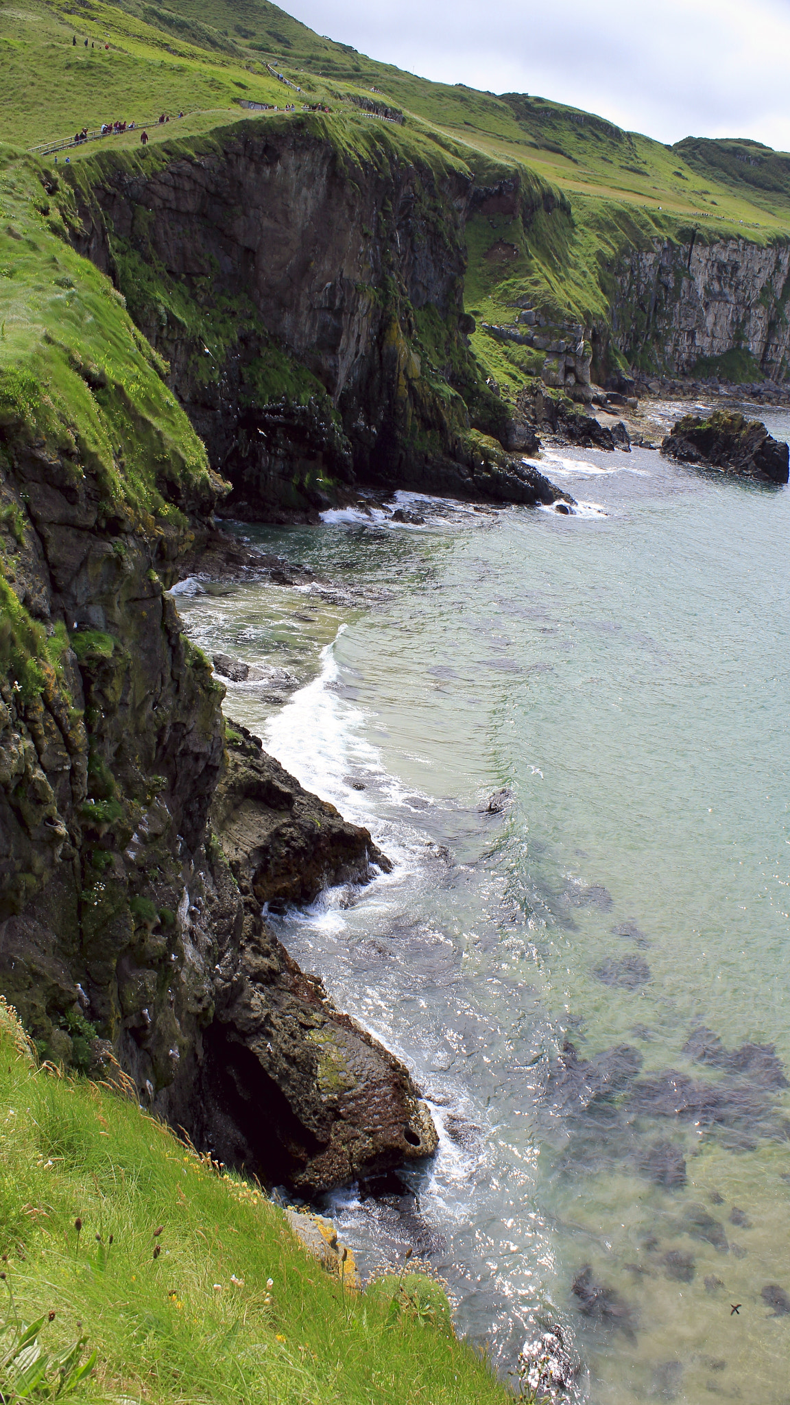 Canon EOS 550D (EOS Rebel T2i / EOS Kiss X4) + Canon EF-S 18-55mm F3.5-5.6 IS sample photo. Cliffs at carrick a rede photography
