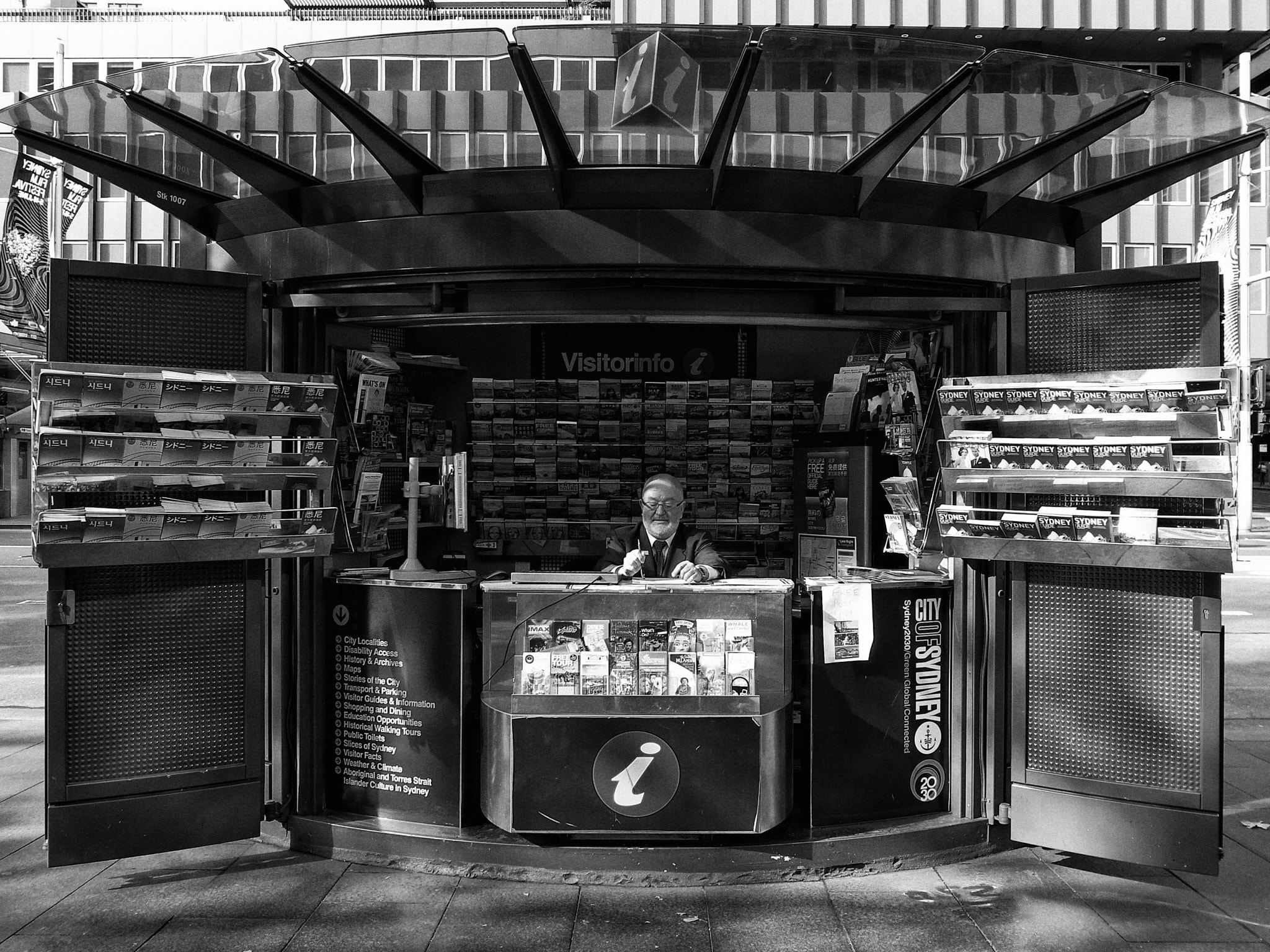 RICOH GR LENS sample photo. Old man photography